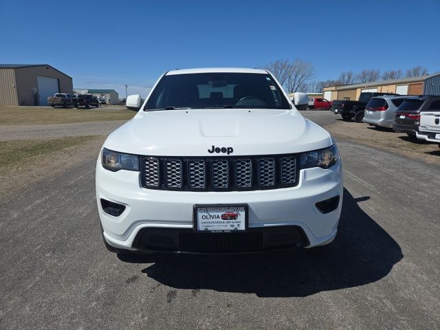 Used 2019 Jeep Grand Cherokee Altitude with VIN 1C4RJFAG3KC726925 for sale in Olivia, Minnesota