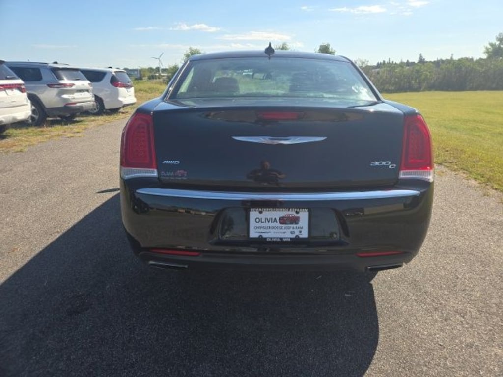 Used 2017 Chrysler 300C Base Sedan