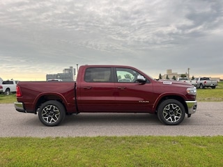 2026 Ram 1500 LARAMIE CREW CAB 4X4 5'7 BOX Pickup