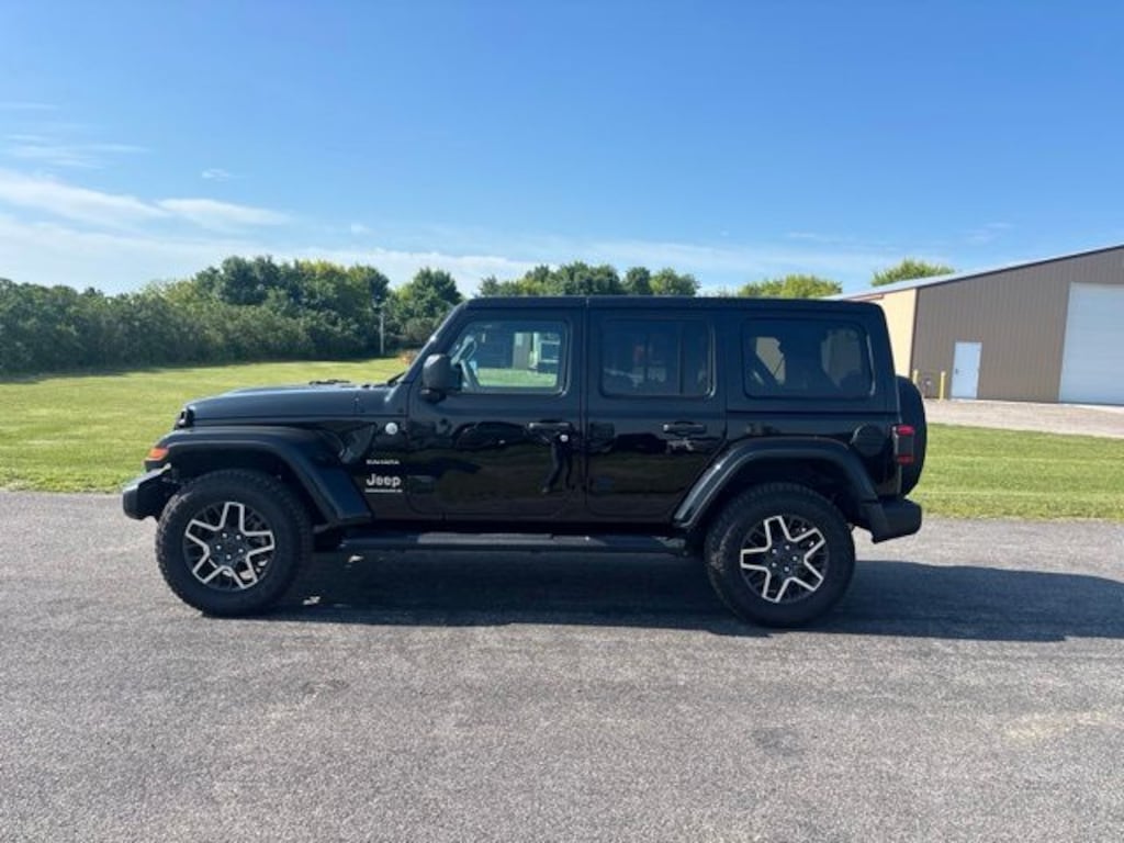 Used 2024 Jeep Wrangler Sahara SUV