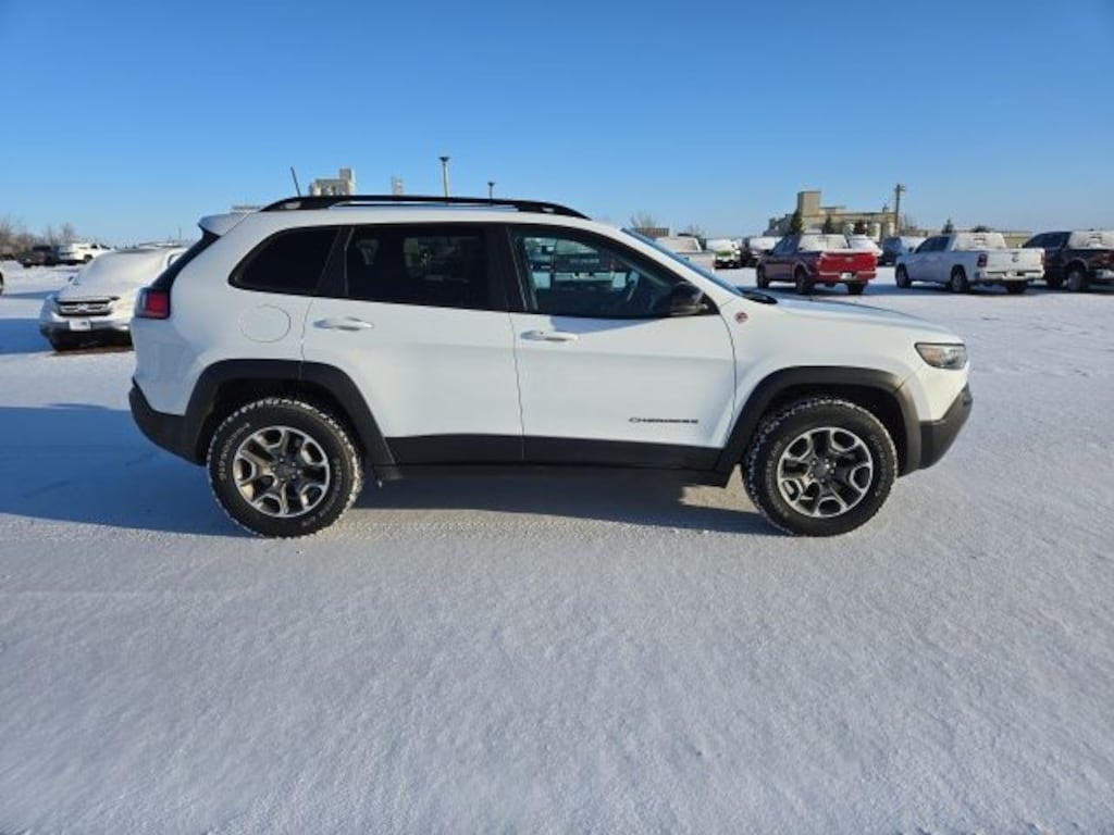 Used 2022 Jeep Cherokee Trailhawk SUV