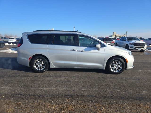 2022 Chrysler Pacifica Touring