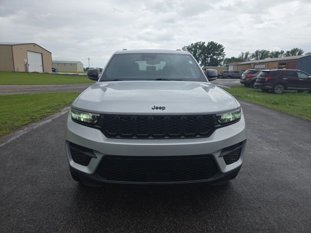 Used 2023 Jeep Grand Cherokee Altitude with VIN 1C4RJHAG6PC609004 for sale in Olivia, Minnesota