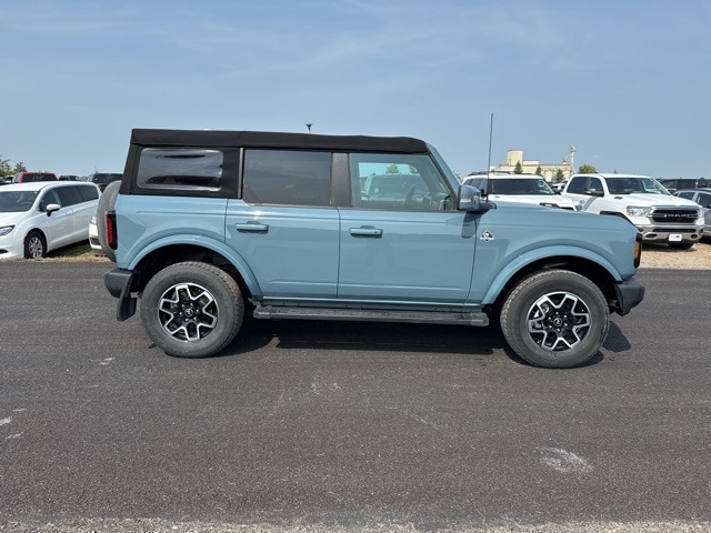 2022 Ford Bronco 4-Door Outer Banks's photo