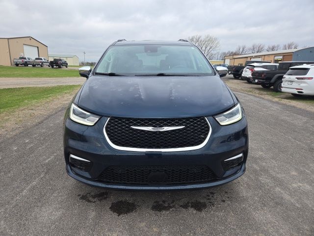 Used 2022 Chrysler Pacifica Limited with VIN 2C4RC3GG1NR200918 for sale in Olivia, Minnesota