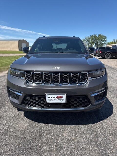 2025 Jeep Grand Cherokee Limited photo 4