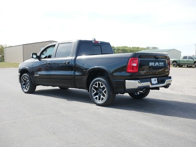 2025 Ram 1500 Laramie photo 3
