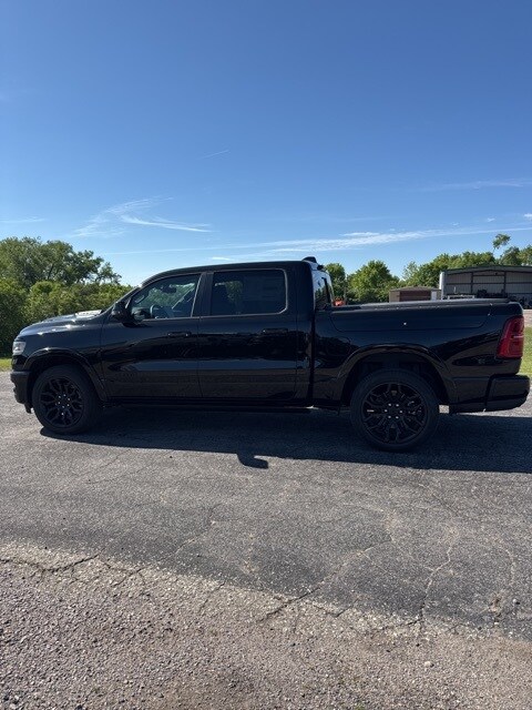2025 Ram 1500 Limited photo 3
