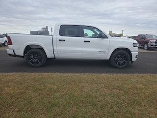 2026 Ram 1500 LARAMIE CREW CAB 4X4 5'7 BOX Pickup
