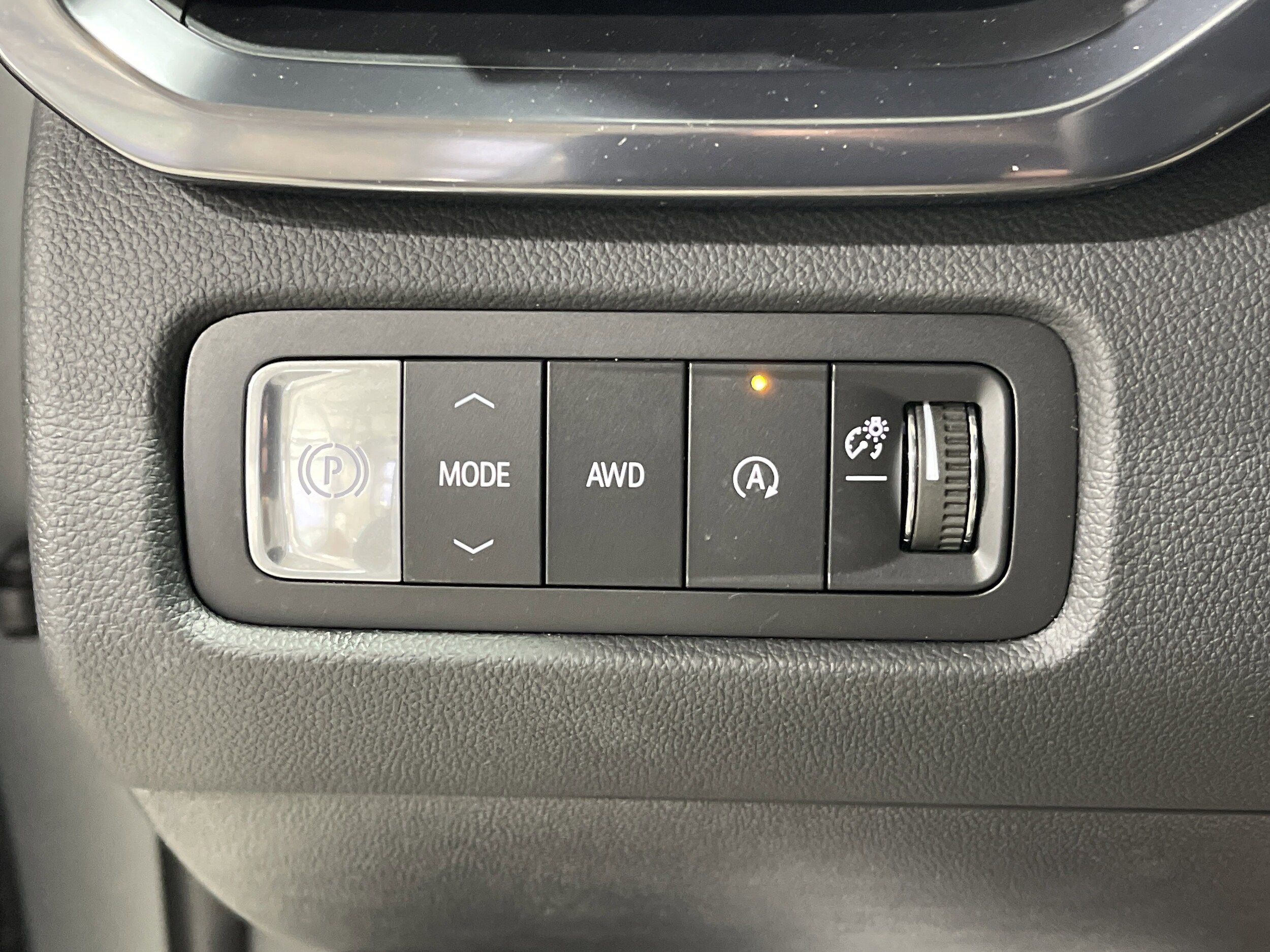 2026 GMC Acadia AT4 - Photo 30