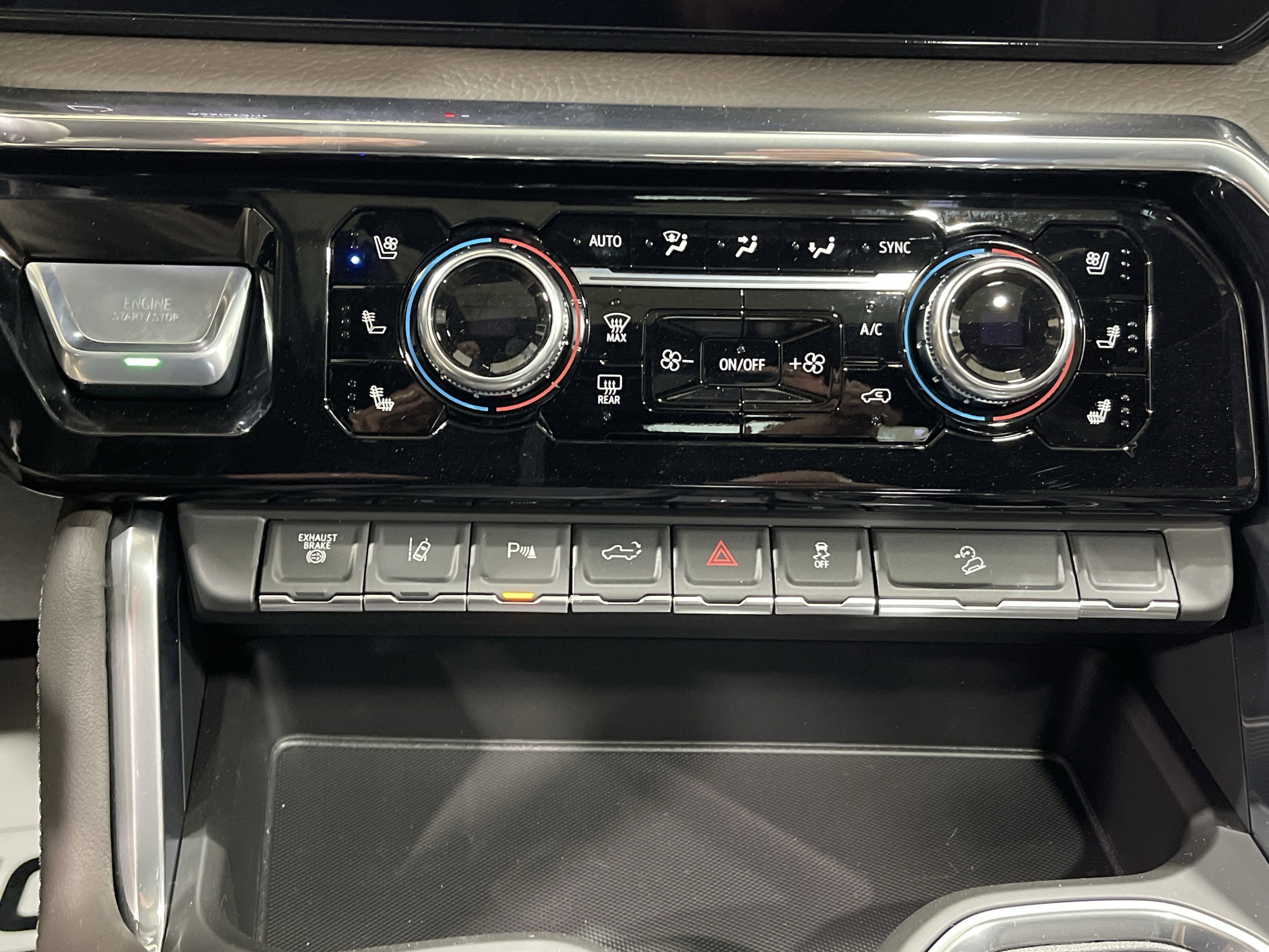 2026 GMC Sierra 3500HD Denali - Photo 27