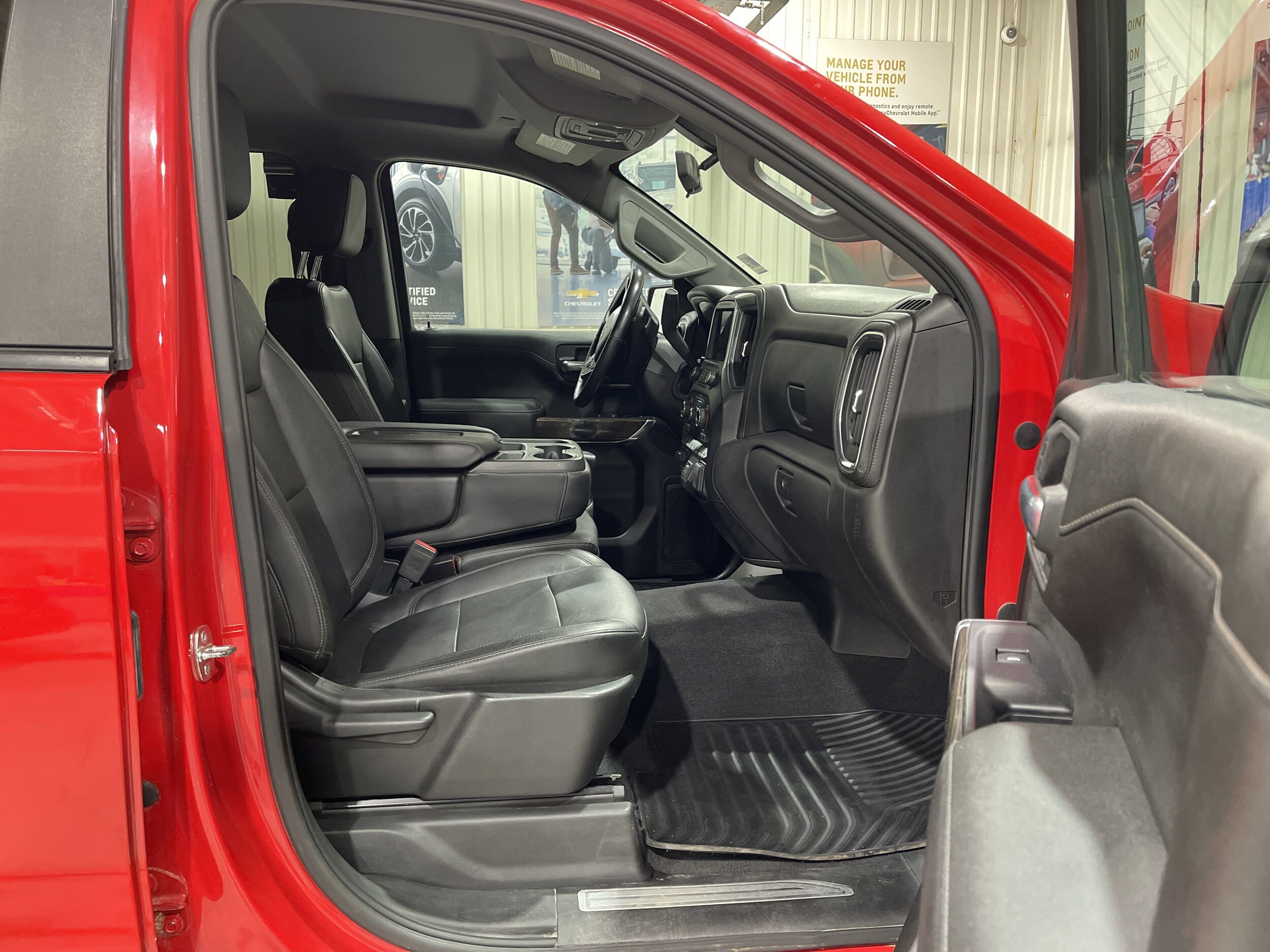 2019 Chevrolet Silverado 1500 LT - Photo 18