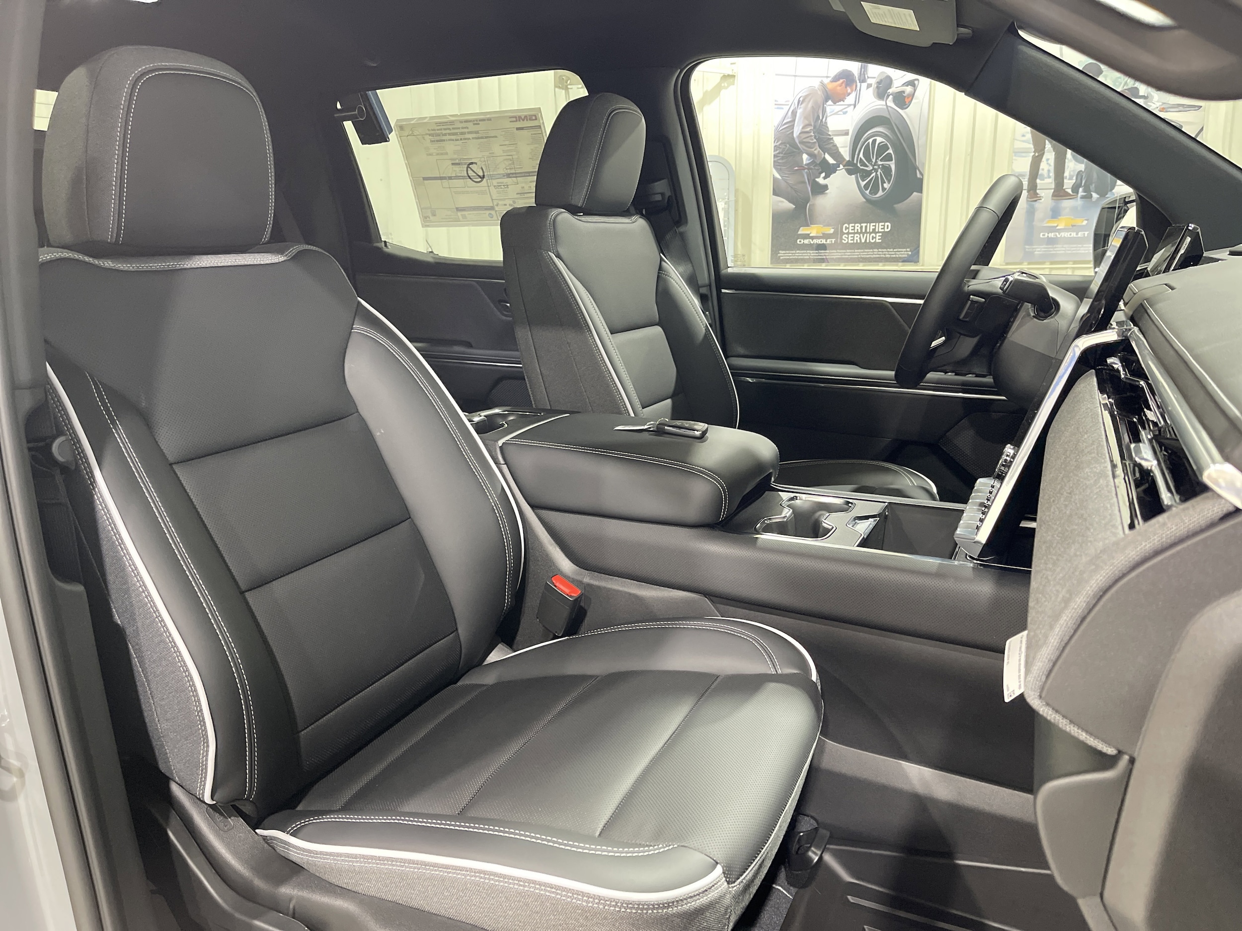 2026 GMC Sierra EV Elevation - Photo 19