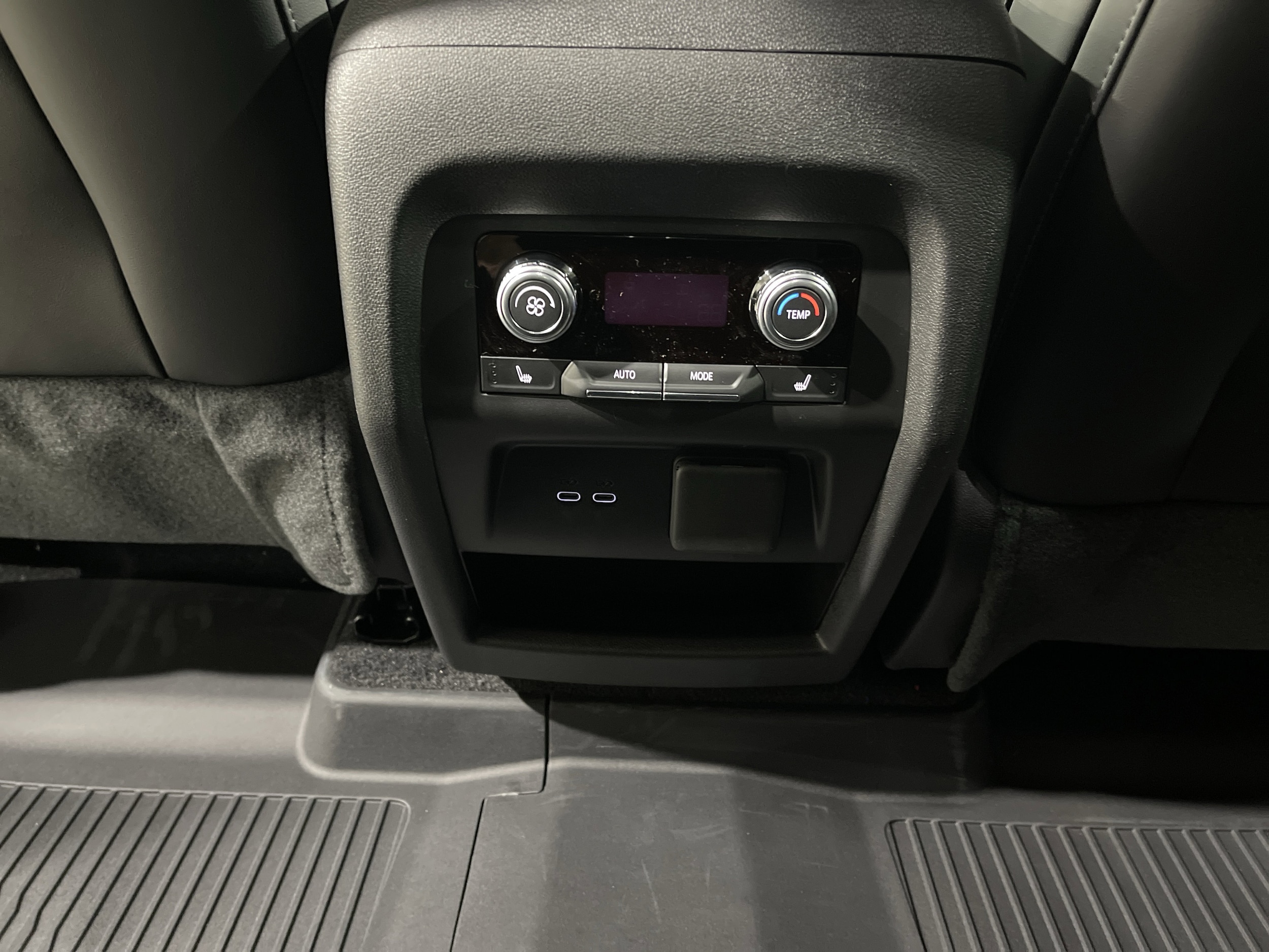 2026 GMC Acadia AT4 - Photo 14