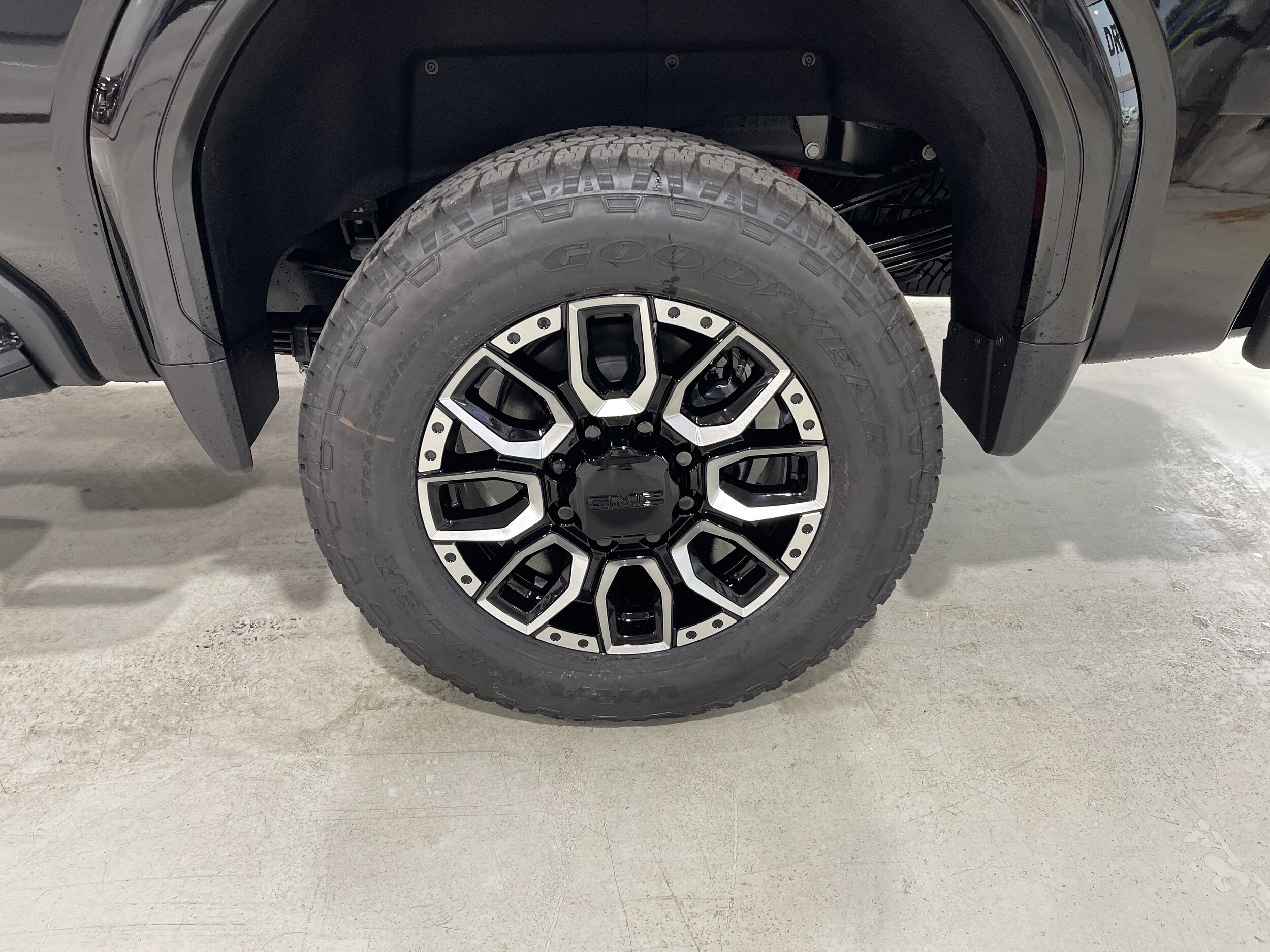 2026 GMC Sierra 3500HD Denali - Photo 10