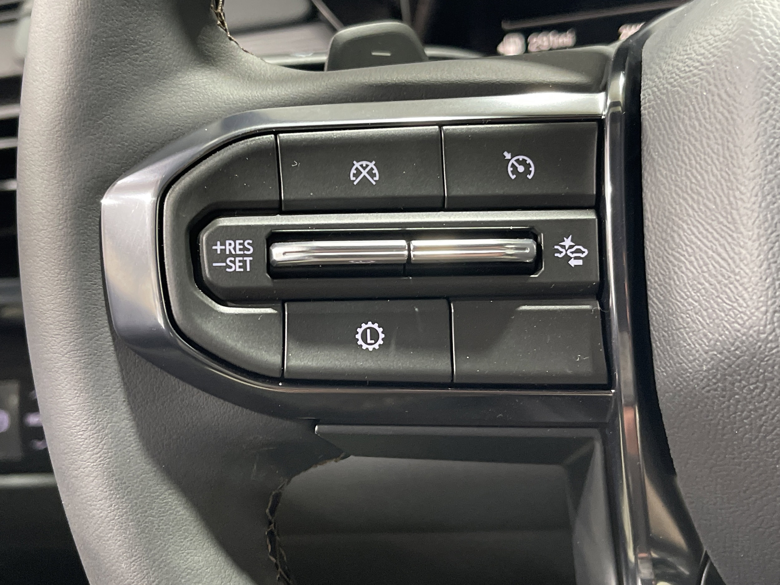 2026 GMC Acadia AT4 - Photo 29