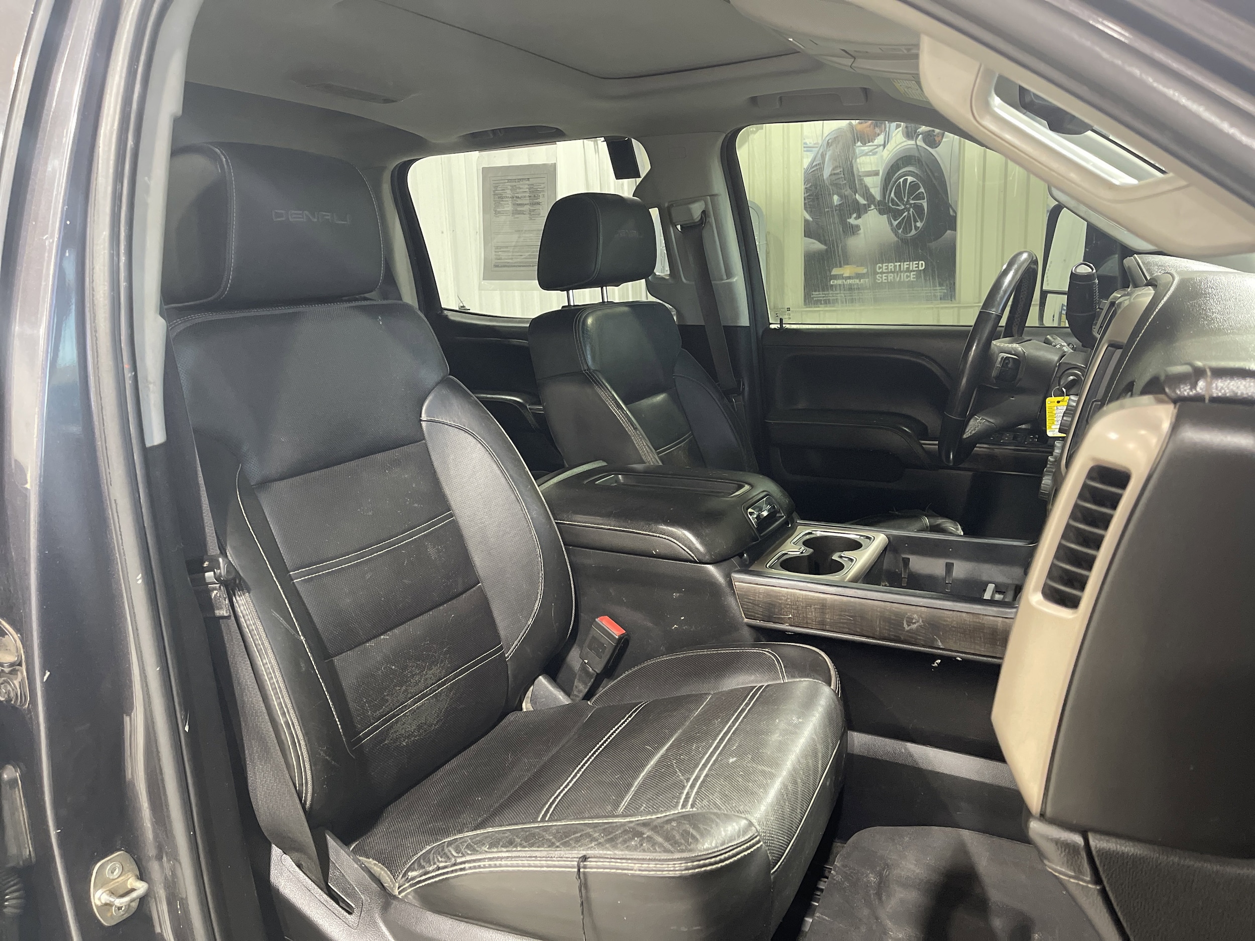 Used 2015 GMC Sierra 2500 Denali HD Denali with VIN 1GT120E87FF137147 for sale in Huron, SD