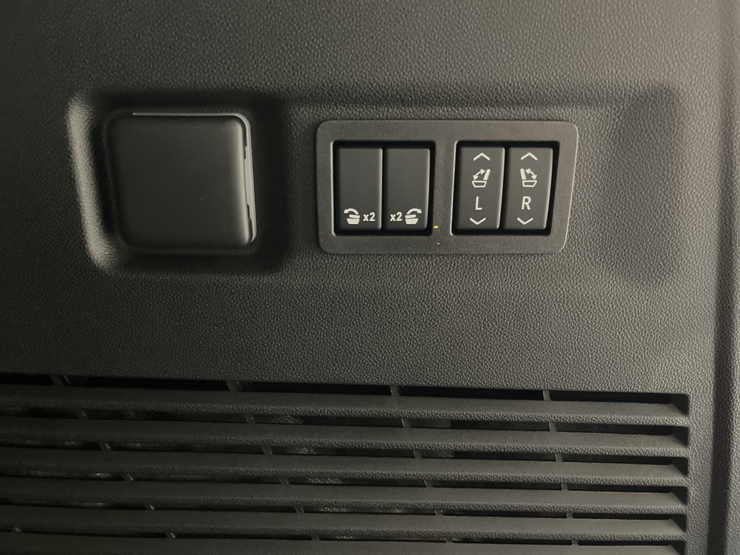 2026 GMC Yukon XL Elevation - Photo 15
