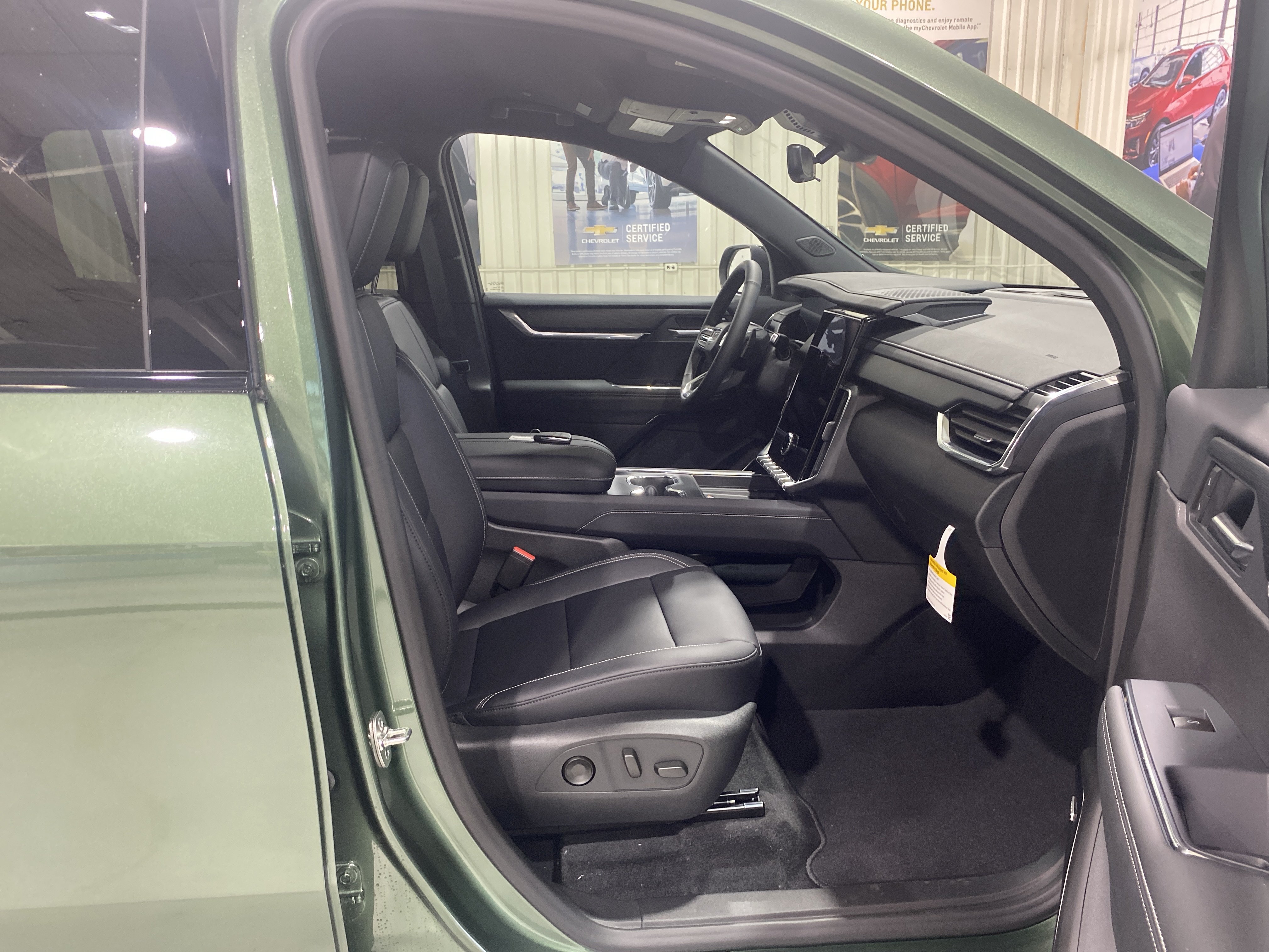 2027 GMC Acadia Elevation - Photo 17