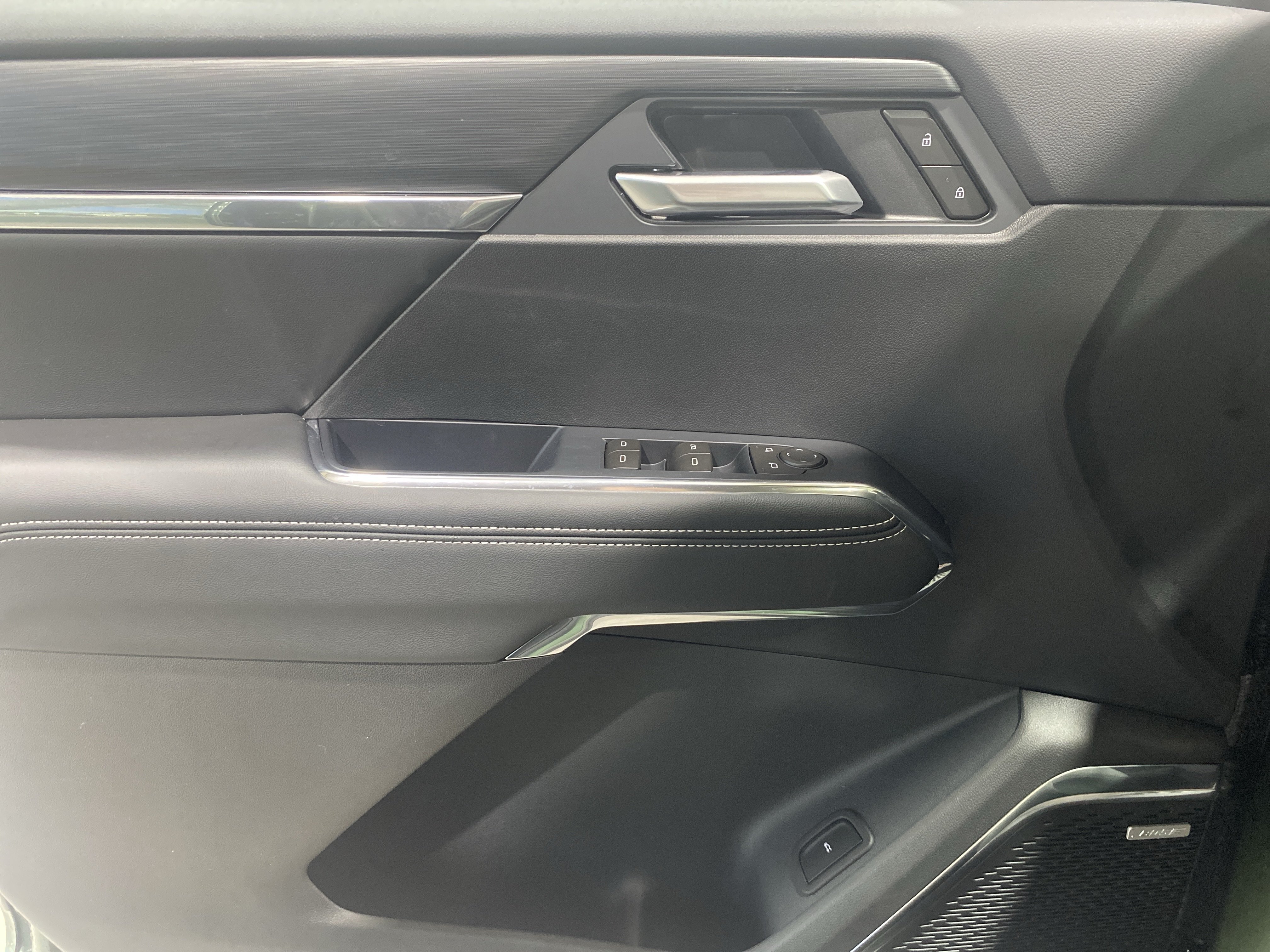 2027 GMC Acadia Elevation - Photo 26