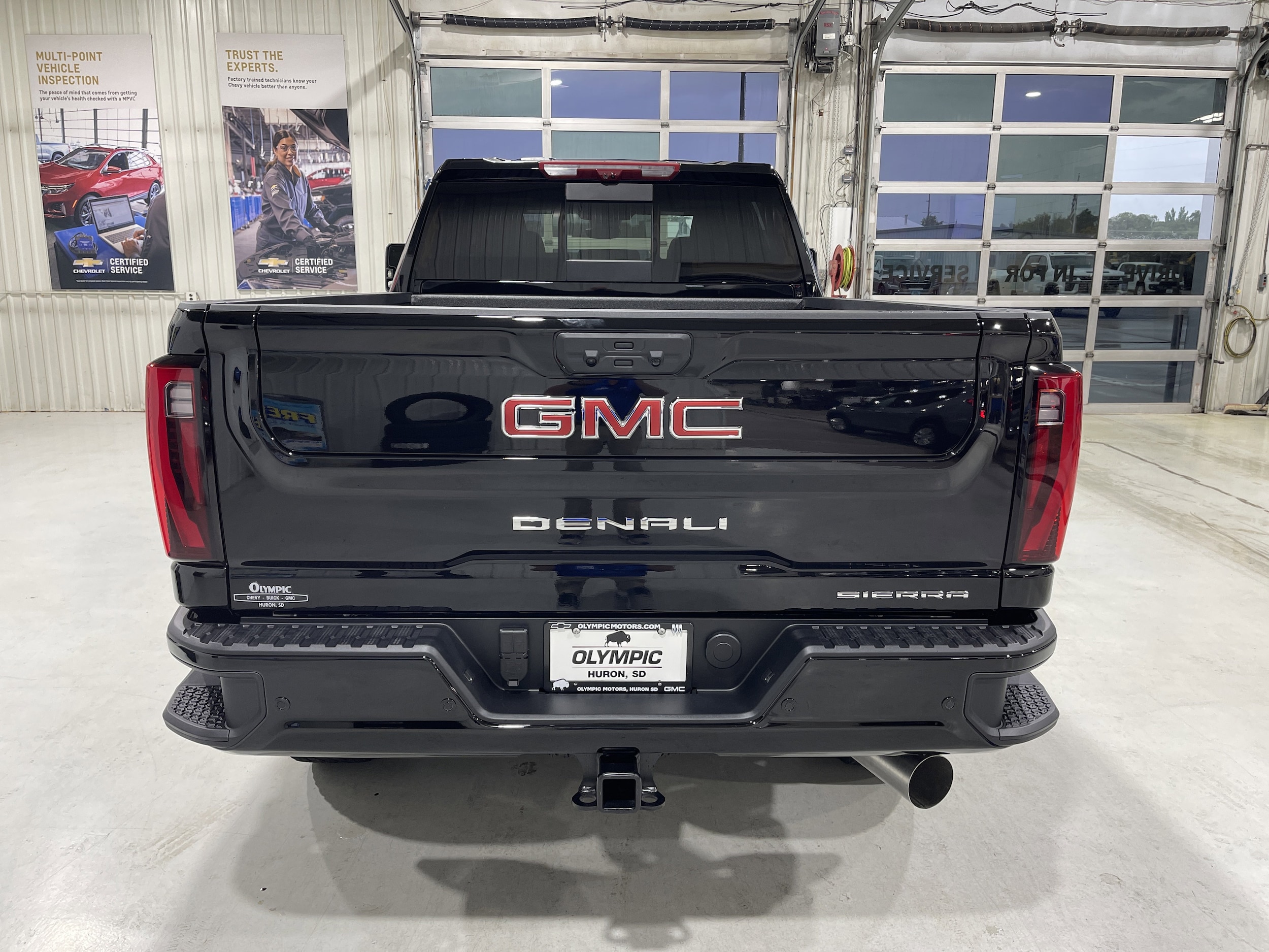 2026 GMC Sierra 3500HD Denali - Photo 7