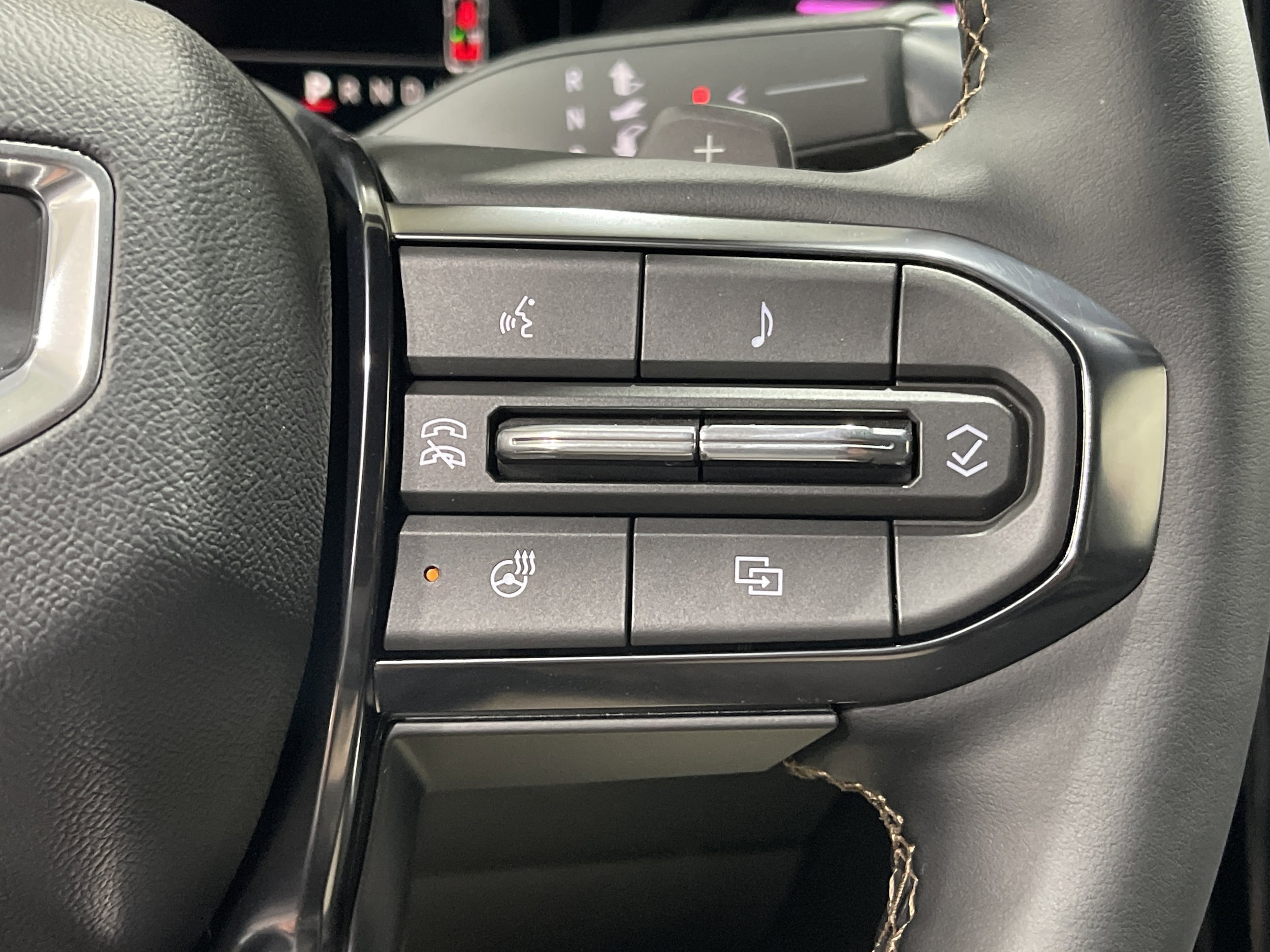 2026 GMC Acadia AT4 - Photo 28