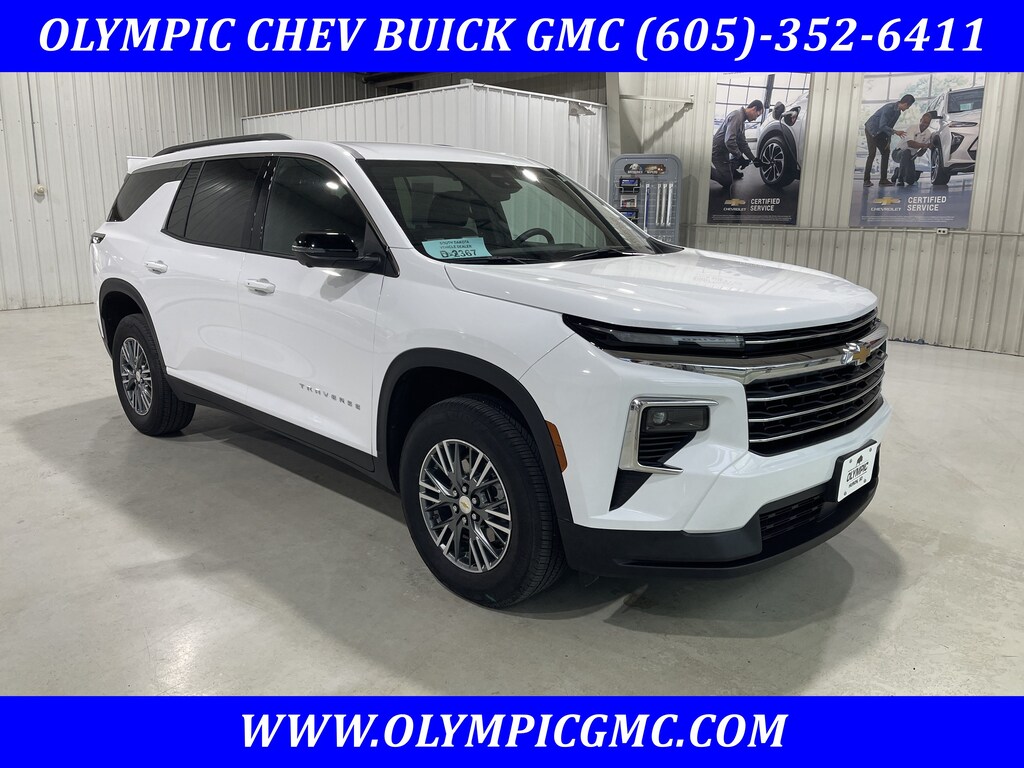 Used 2024 Chevrolet Traverse LT SUV