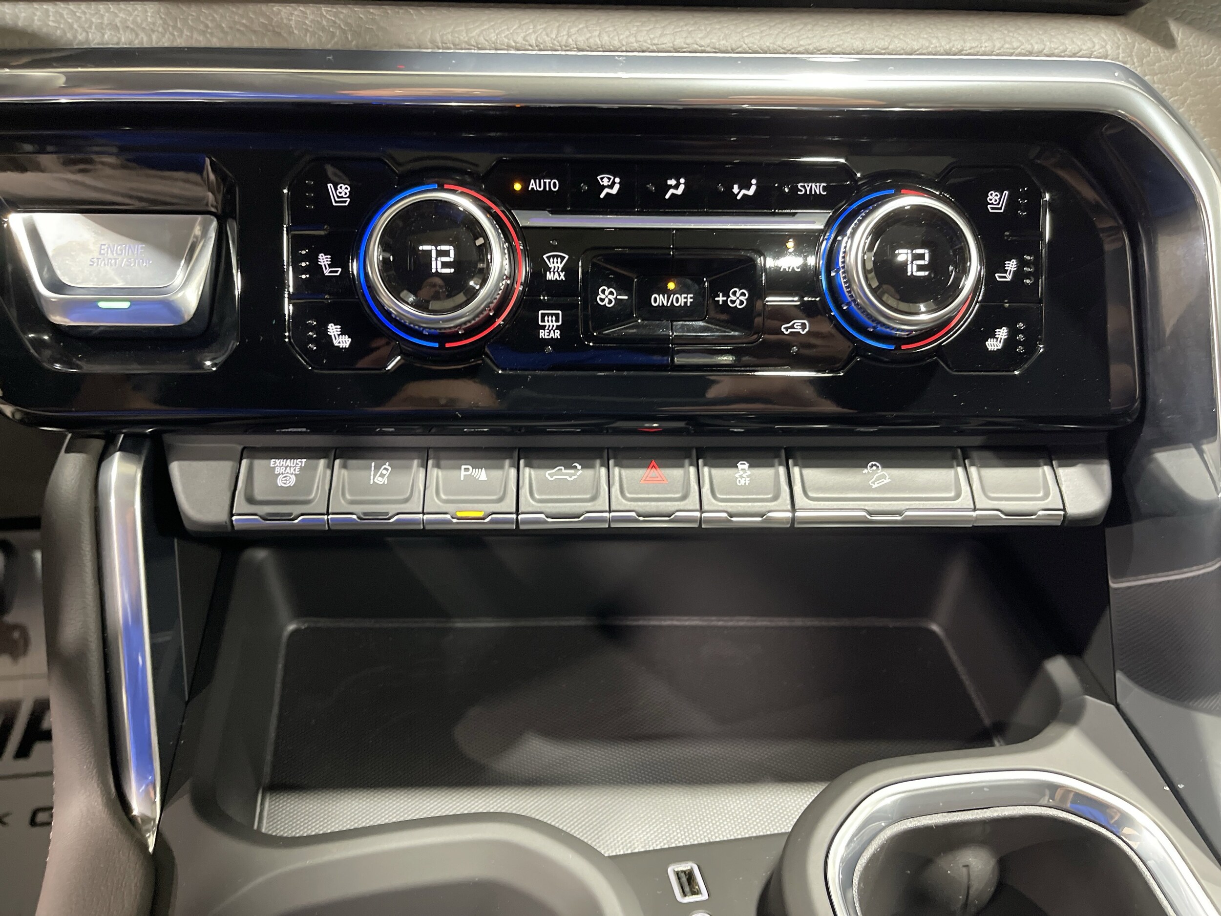 2026 GMC Sierra 3500HD Denali - Photo 28