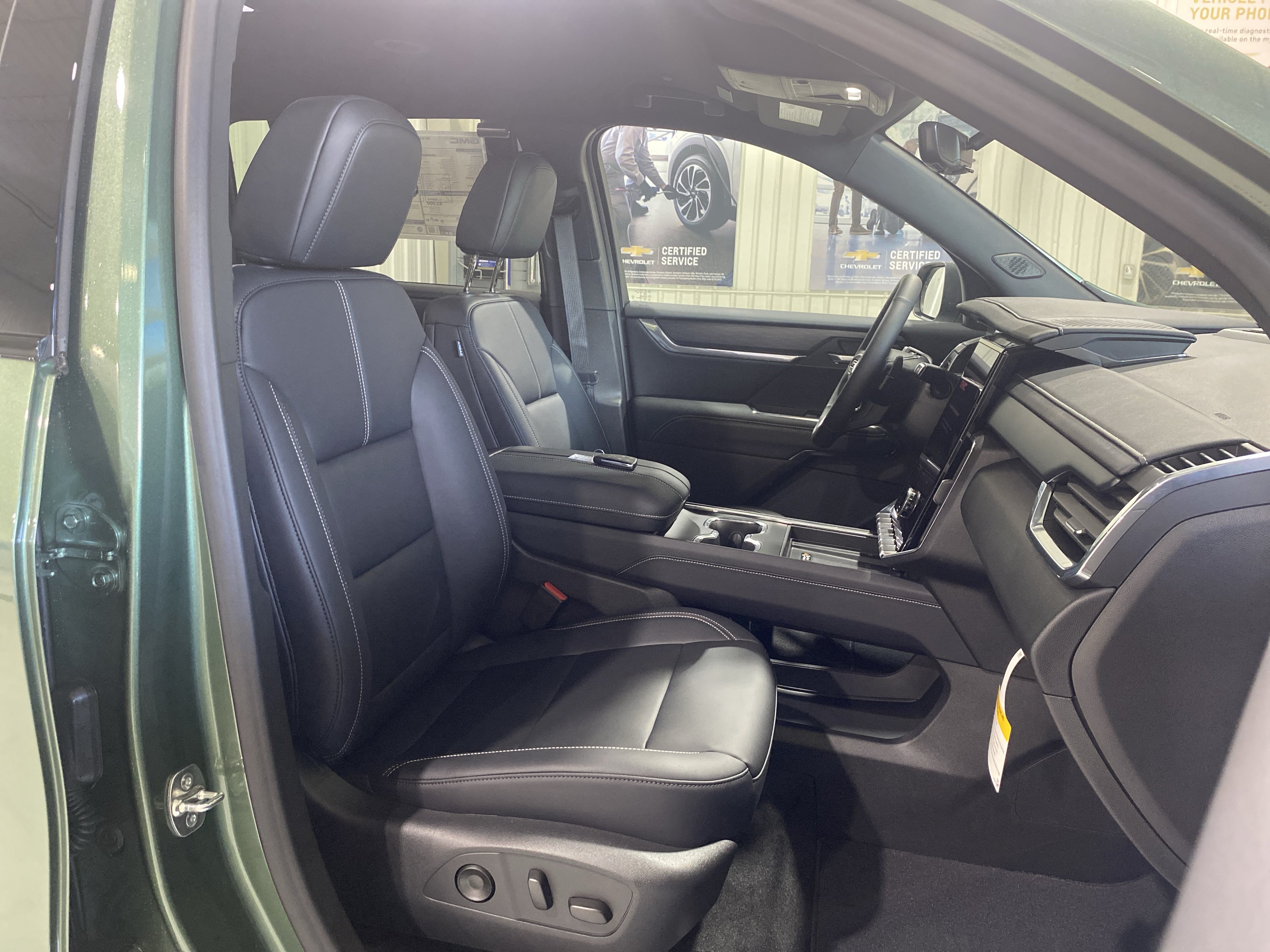 2027 GMC Acadia Elevation - Photo 18