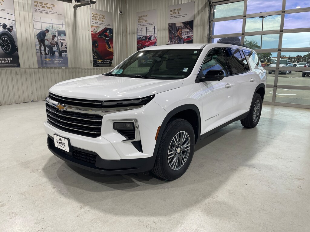 Used 2024 Chevrolet Traverse LT SUV