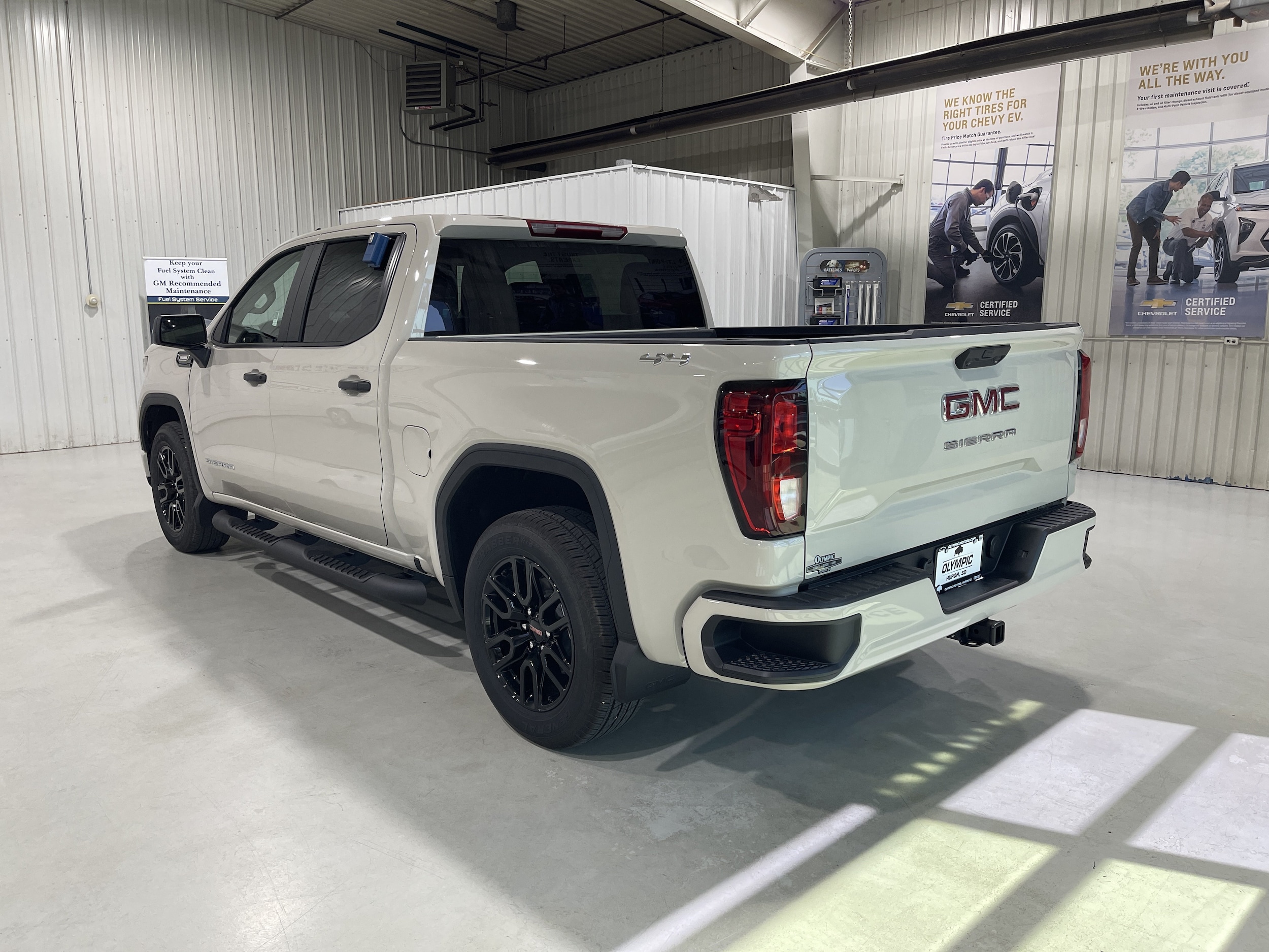 2026 GMC Sierra 1500 Pro - Photo 6