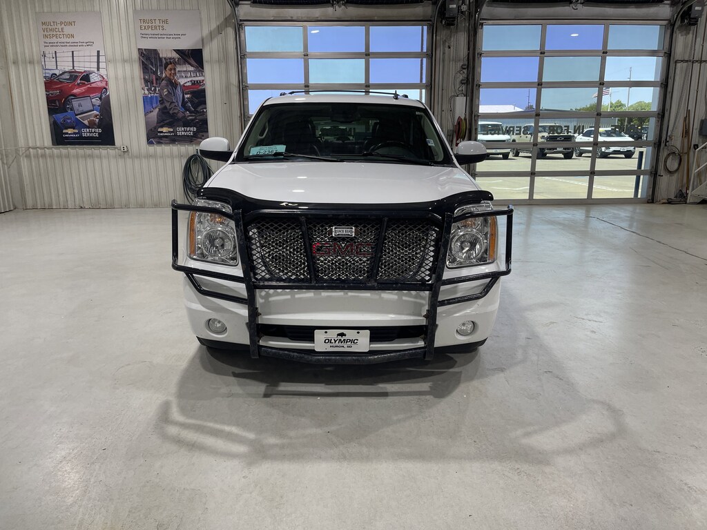 Used 2011 GMC Yukon XL SLT SUV