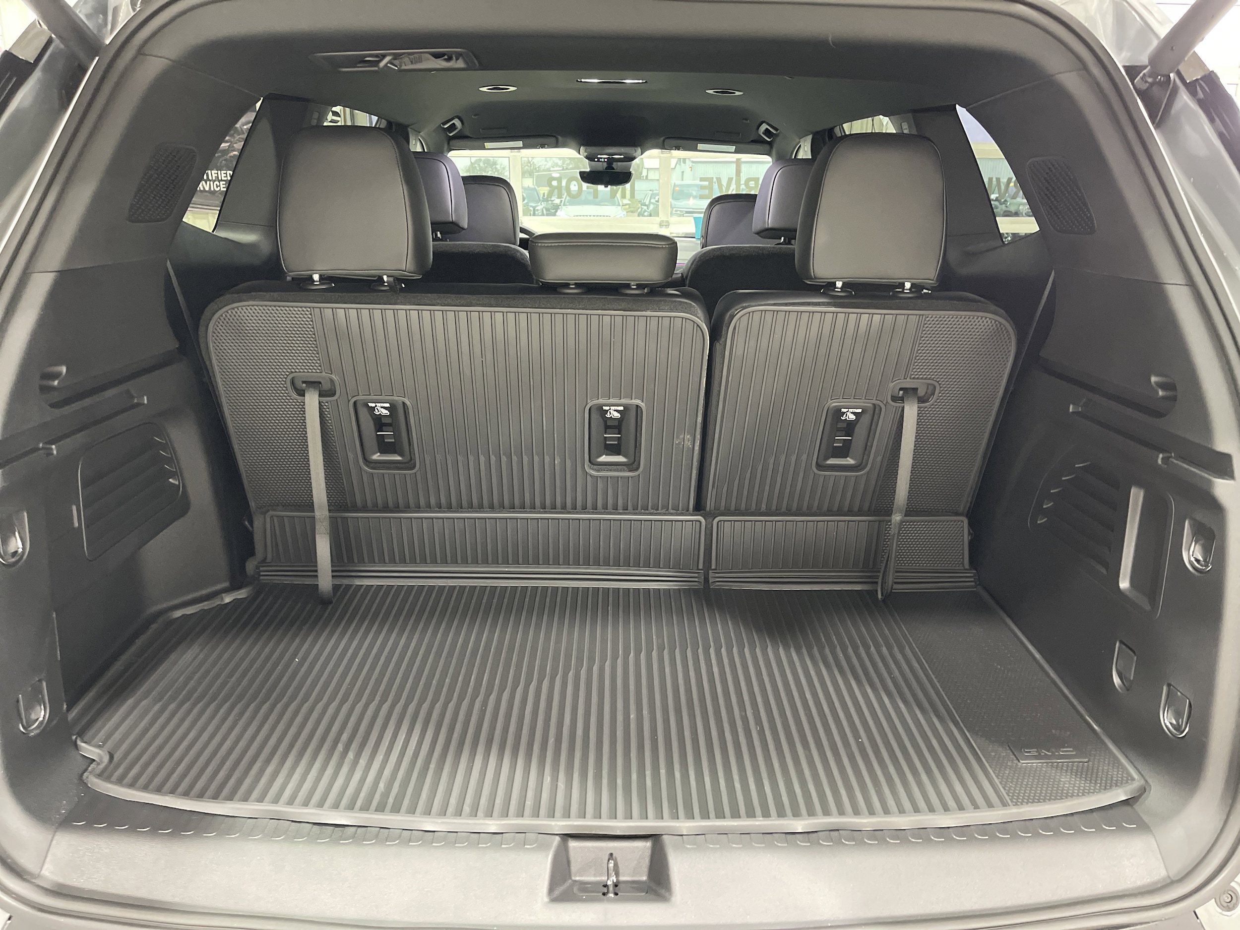 2026 GMC Acadia AT4 - Photo 15