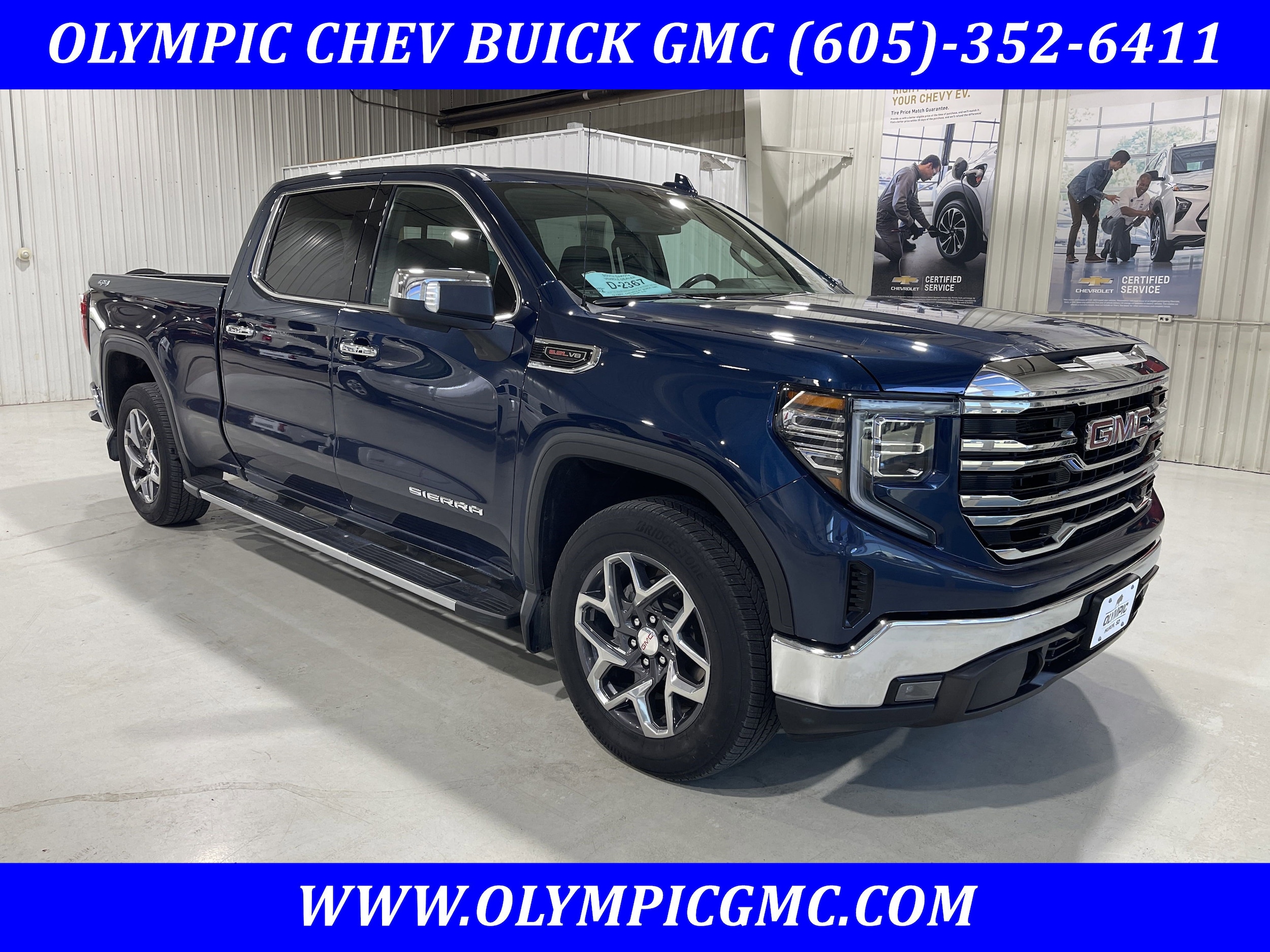 2023 GMC Sierra 4WD Crew Cab Short Box SLT's photo