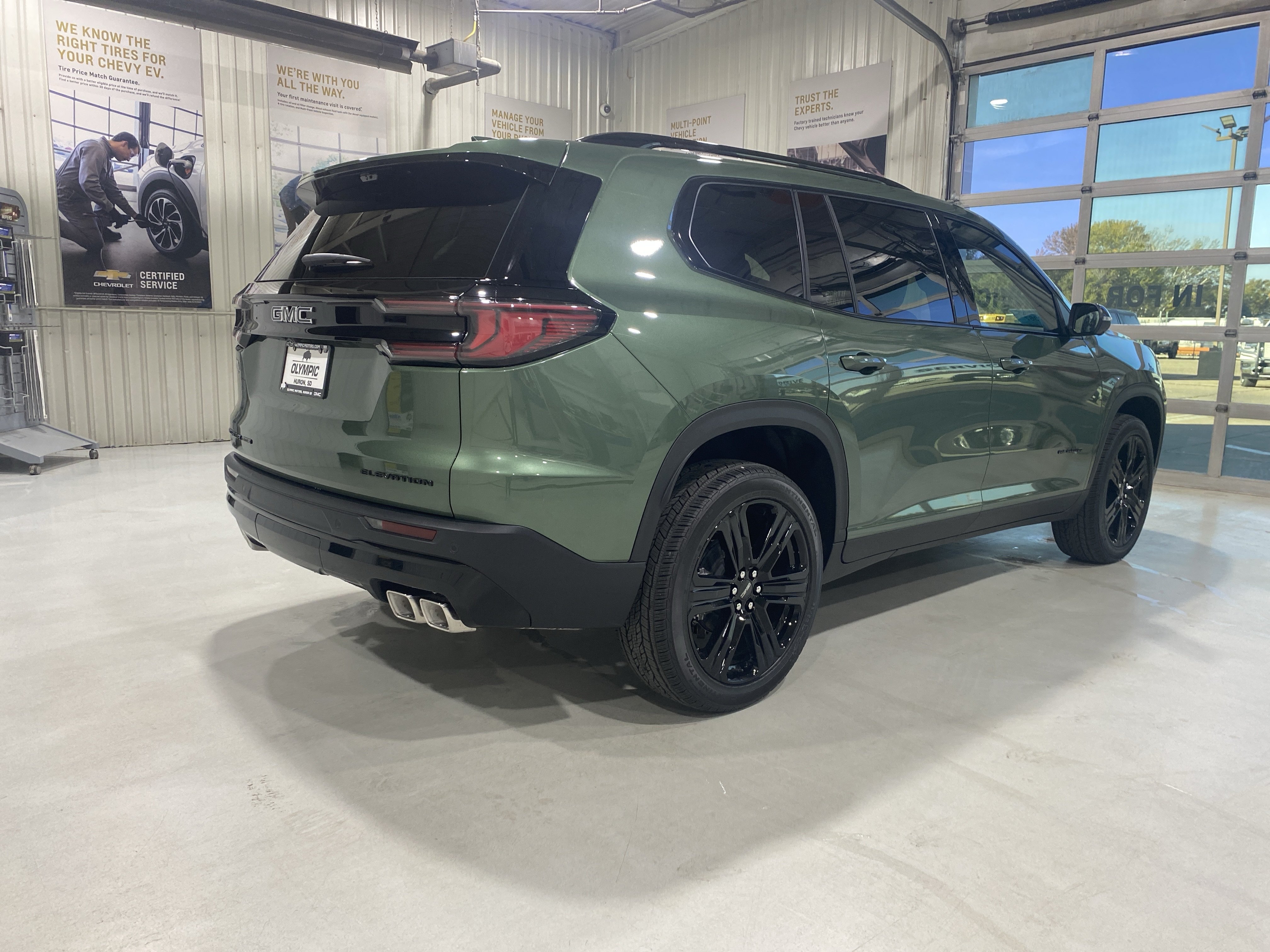 2027 GMC Acadia Elevation - Photo 8