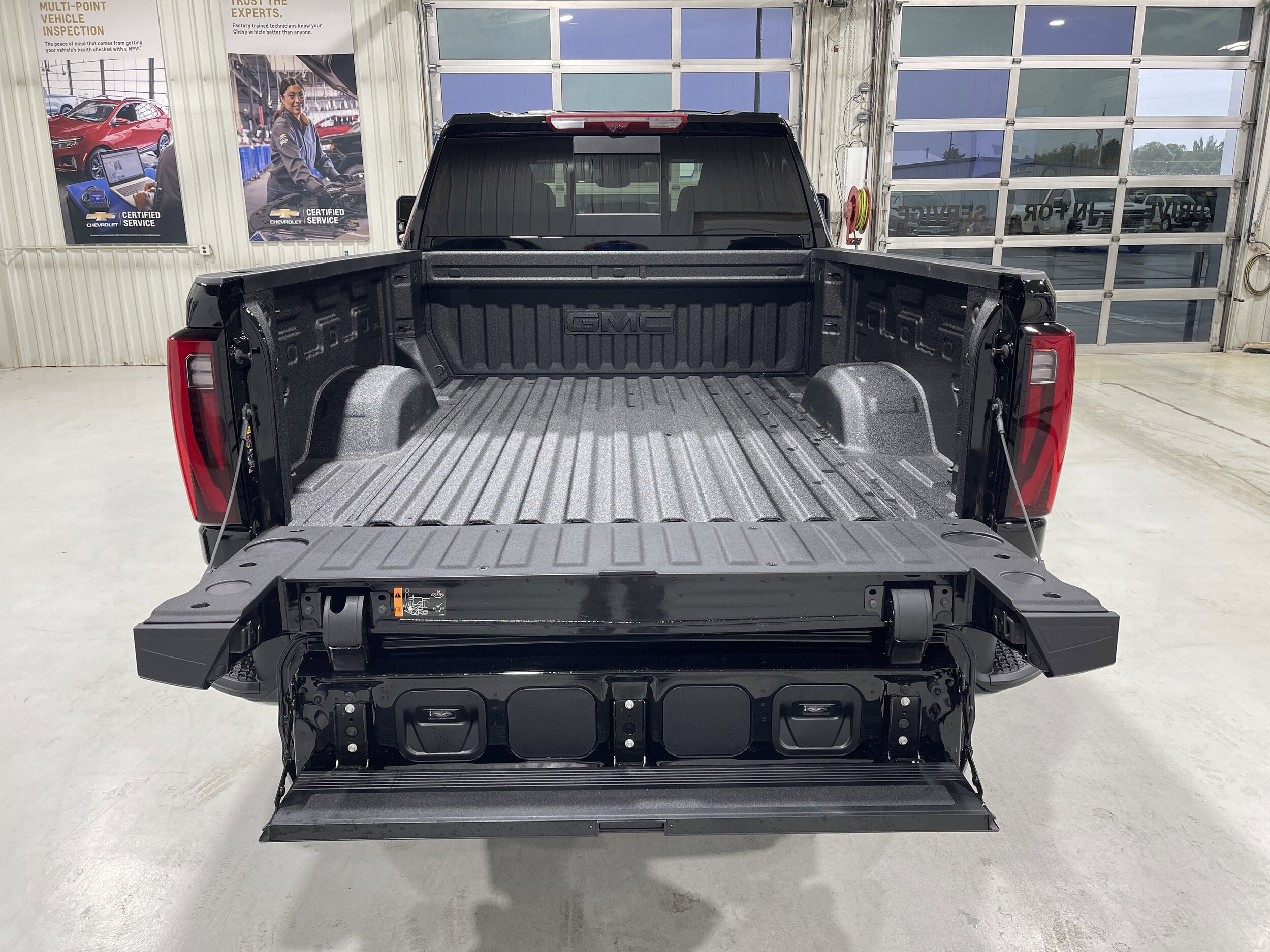 2026 GMC Sierra 3500HD Denali - Photo 16