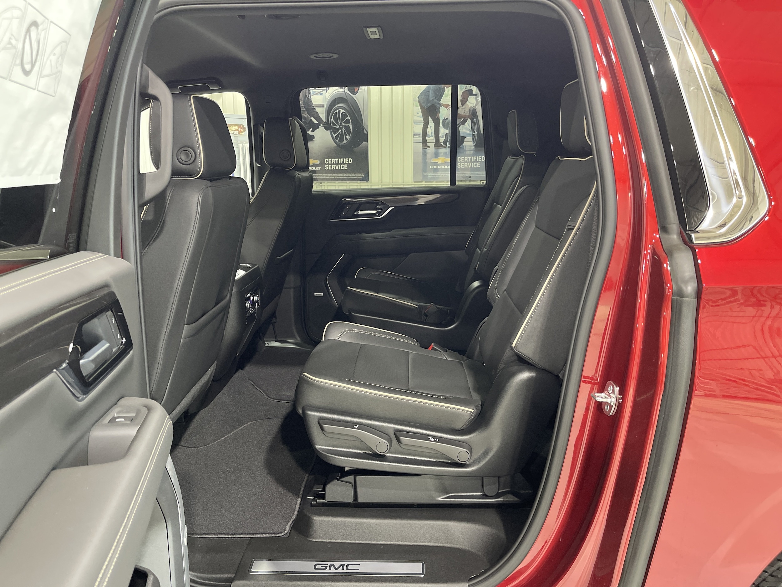 2026 GMC Yukon XL Elevation - Photo 12
