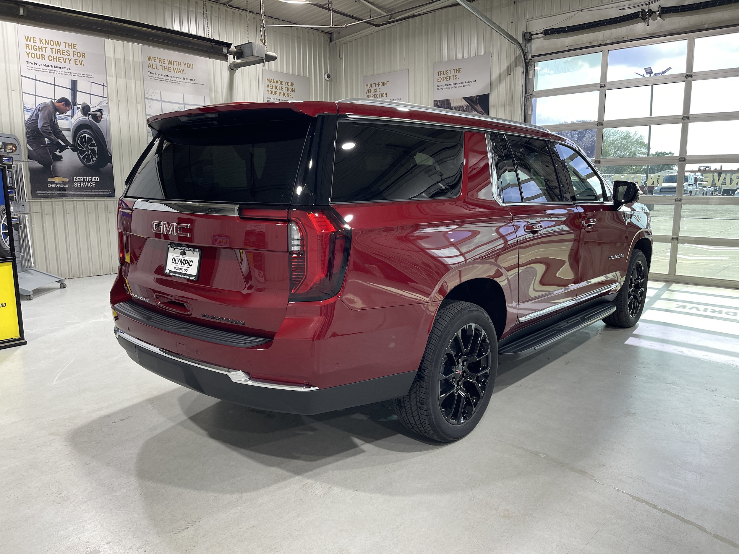 2026 GMC Yukon XL Elevation - Photo 8