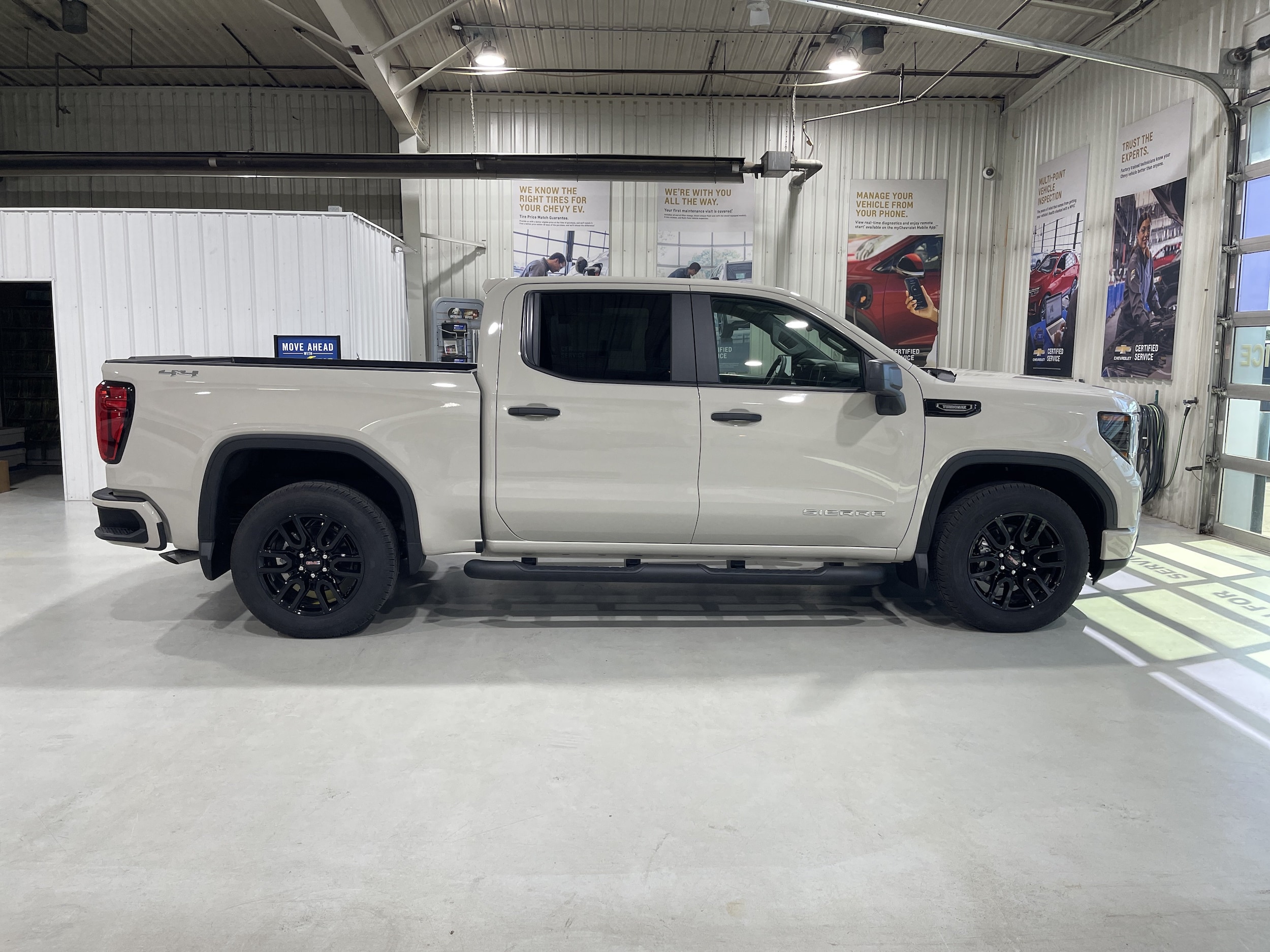 2026 GMC Sierra 1500 Pro - Photo 9