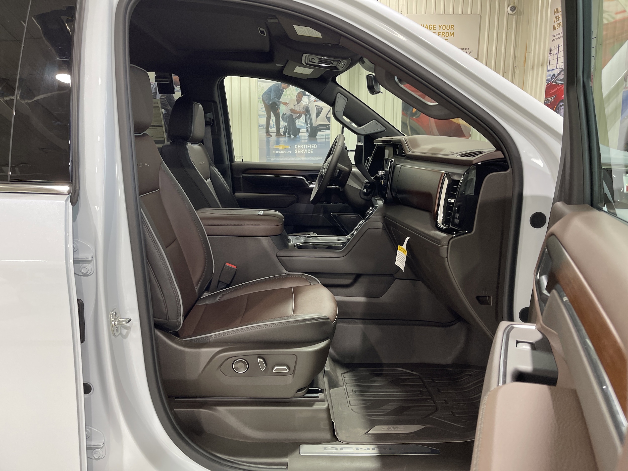 2026 GMC Sierra 3500HD Denali - Photo 21