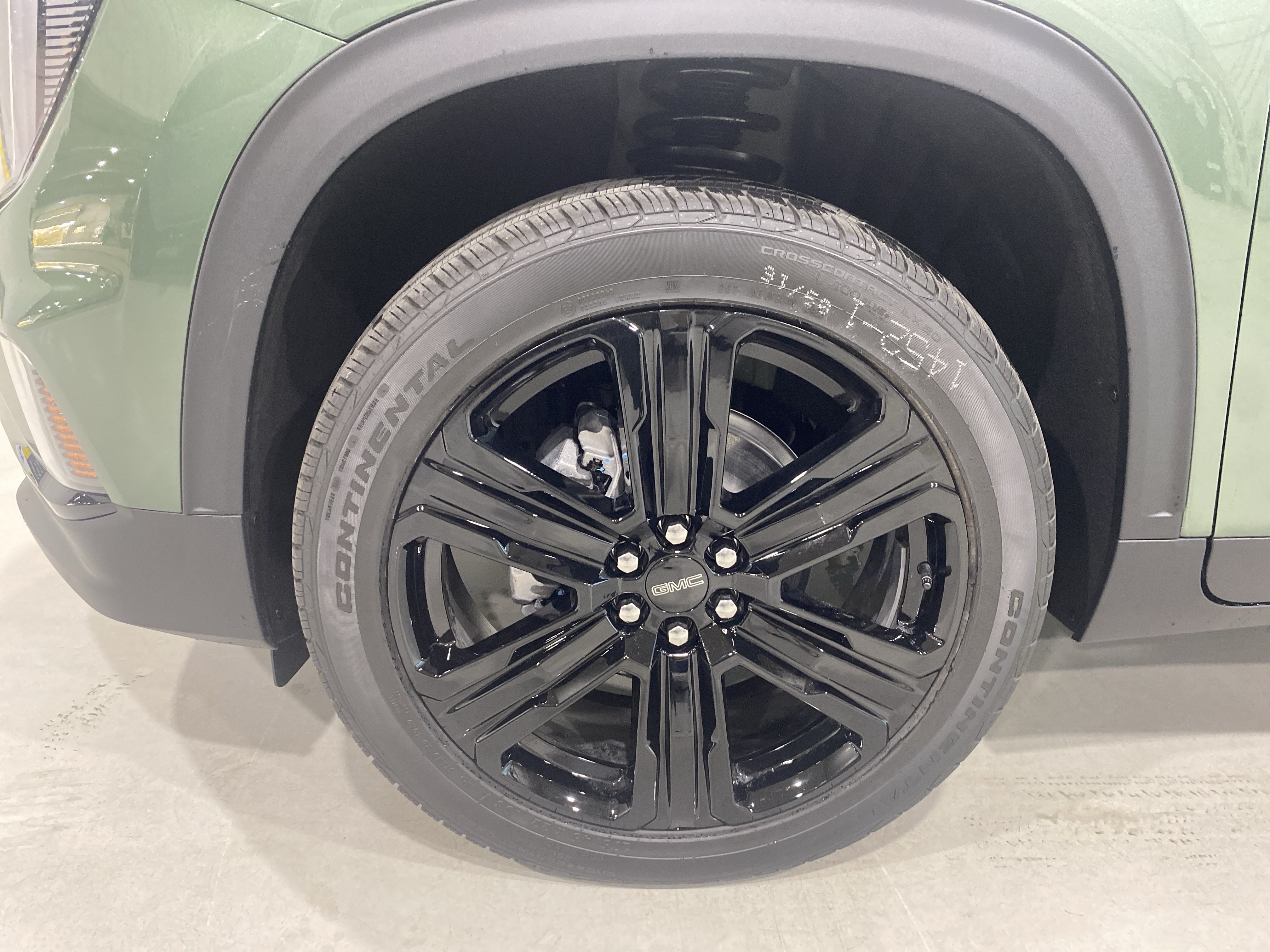2027 GMC Acadia Elevation - Photo 10