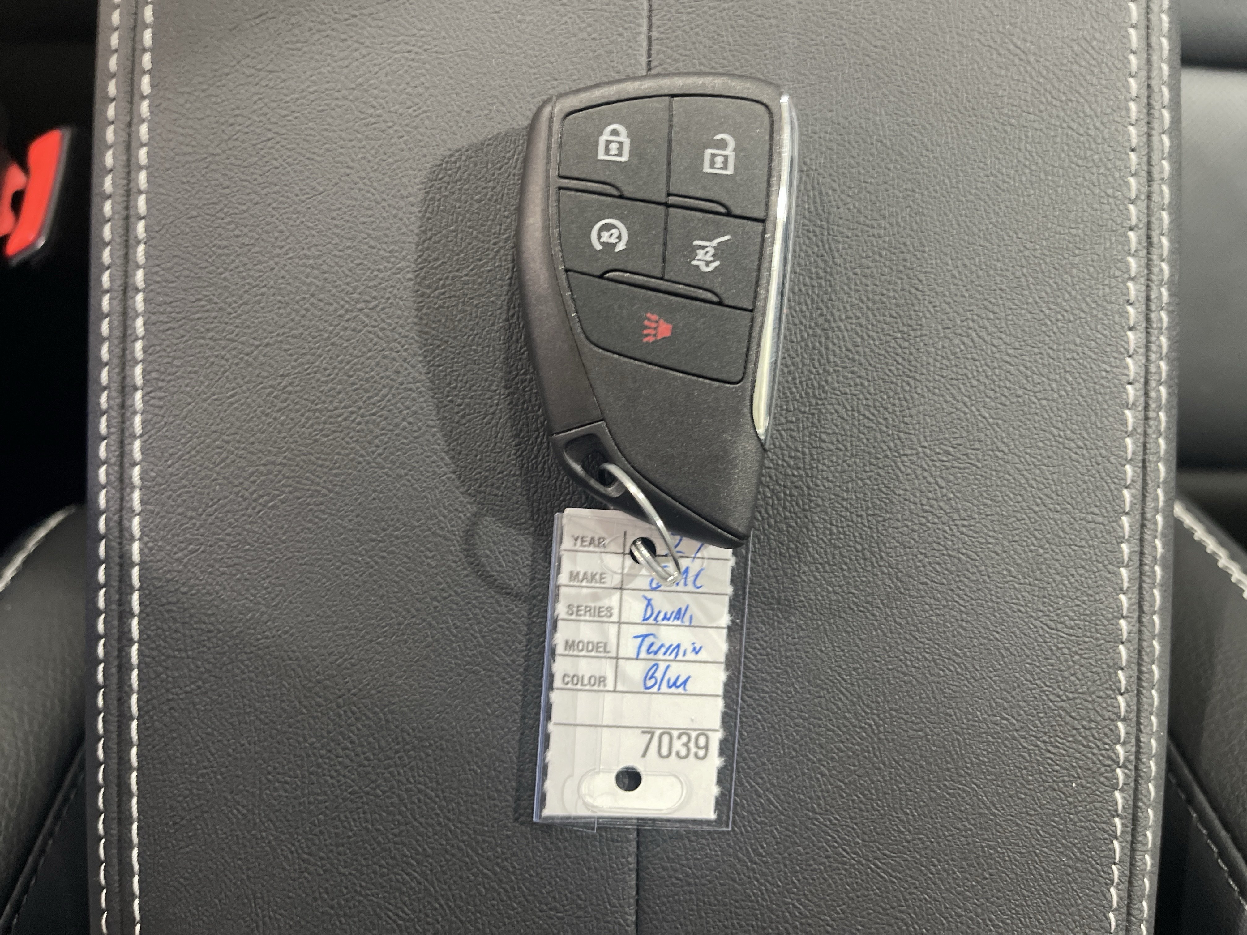 2027 GMC Terrain Denali - Photo 25