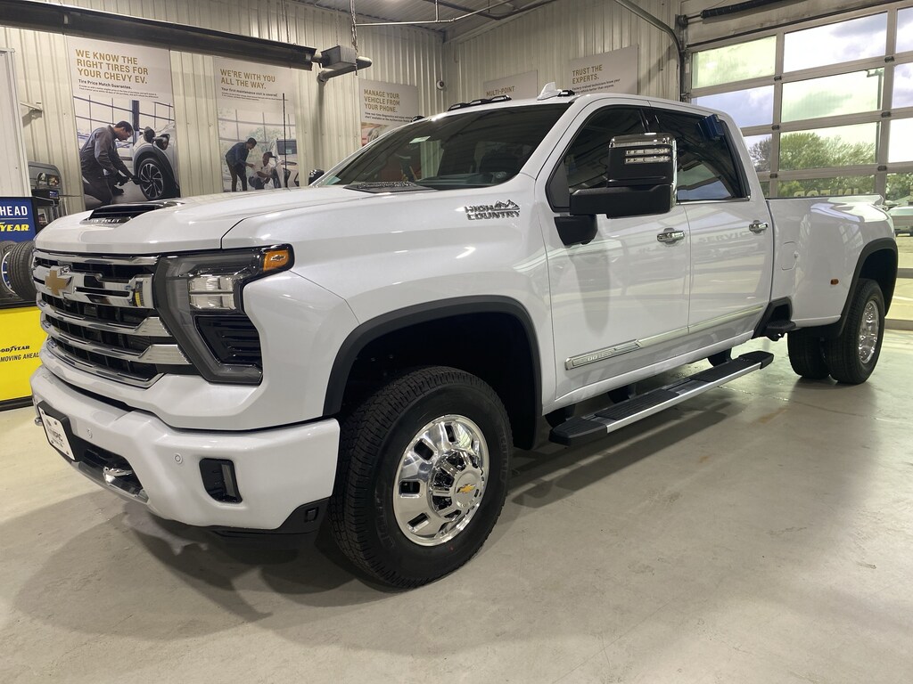 New 2026 Chevrolet Silverado 3500 HD High Country DRW Truck