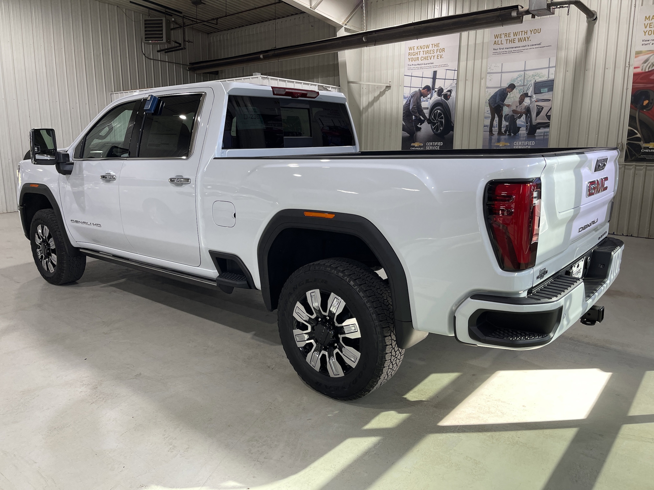 2026 GMC Sierra 3500HD Denali - Photo 6