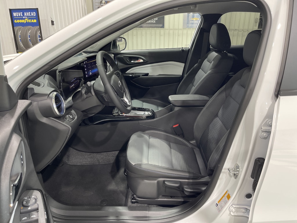 New 2026 Chevrolet Trax LT SUV