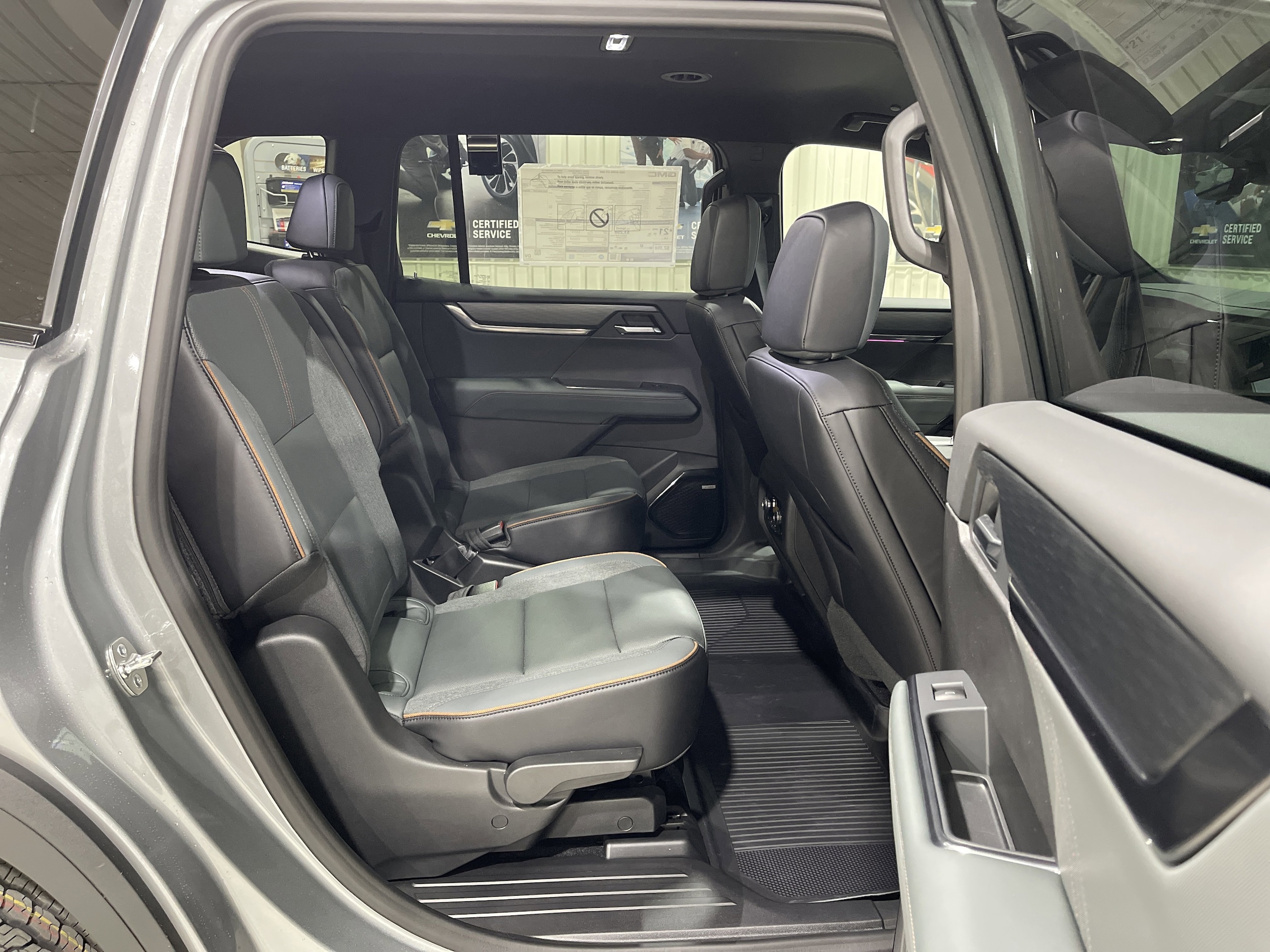 2026 GMC Acadia AT4 - Photo 17