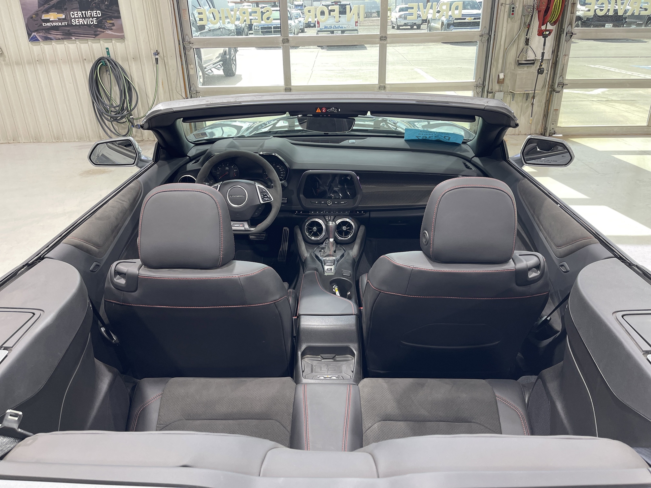 2023 Chevrolet Camaro ZL1 - Photo 12