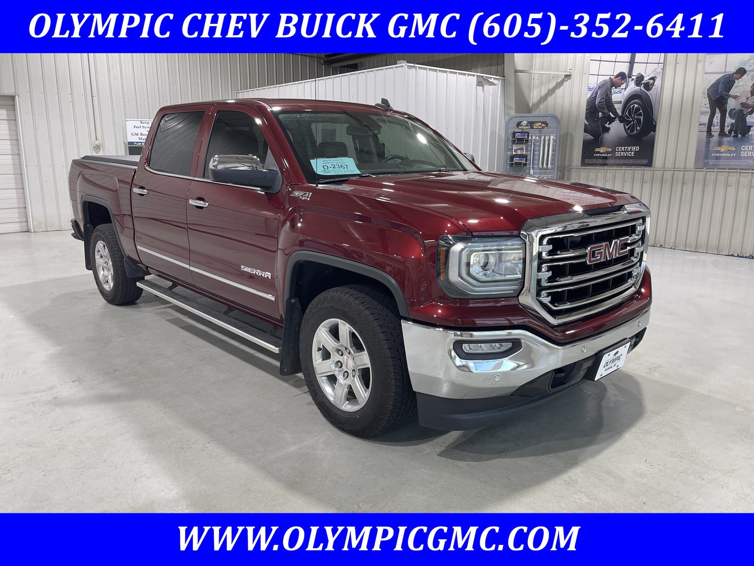 2016 GMC Sierra 4WD Crew Cab Short Box SLT w/R8J's photo