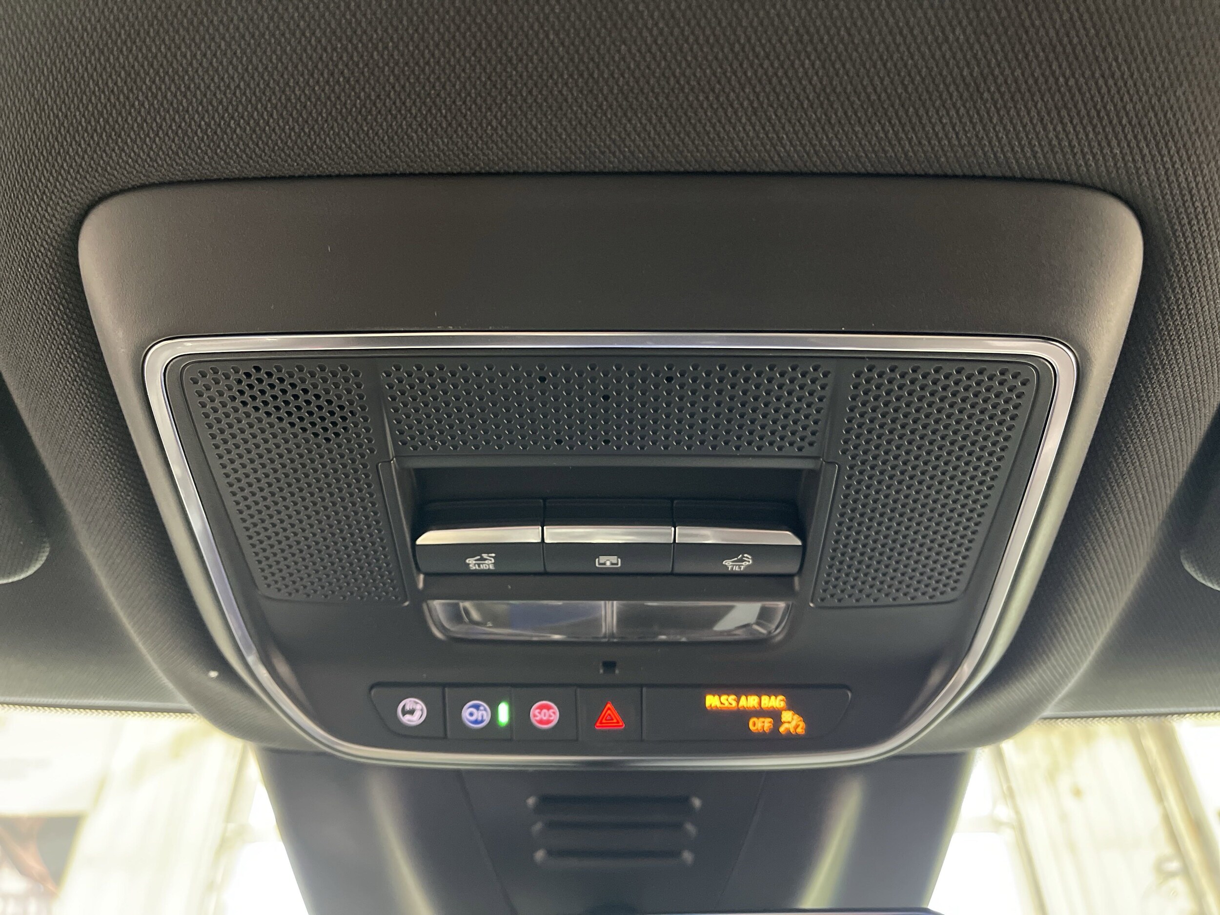 2025 Chevrolet Equinox EV RS - Photo 22