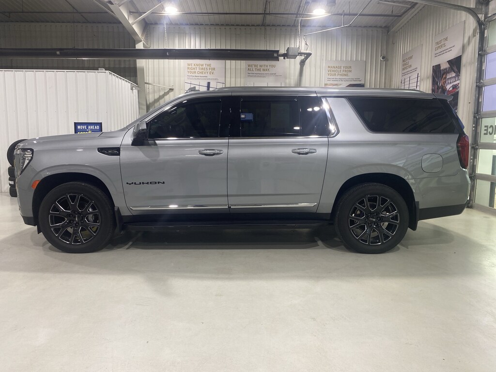 Used 2024 GMC Yukon XL SLT SUV